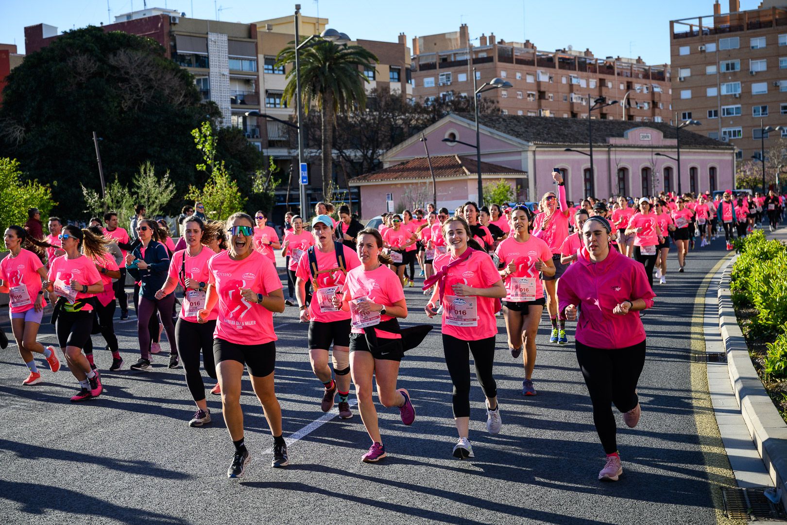 Más fotos de la Carrera de la Mujer Central Lechera Asturiana de Valencia 2025. 3980