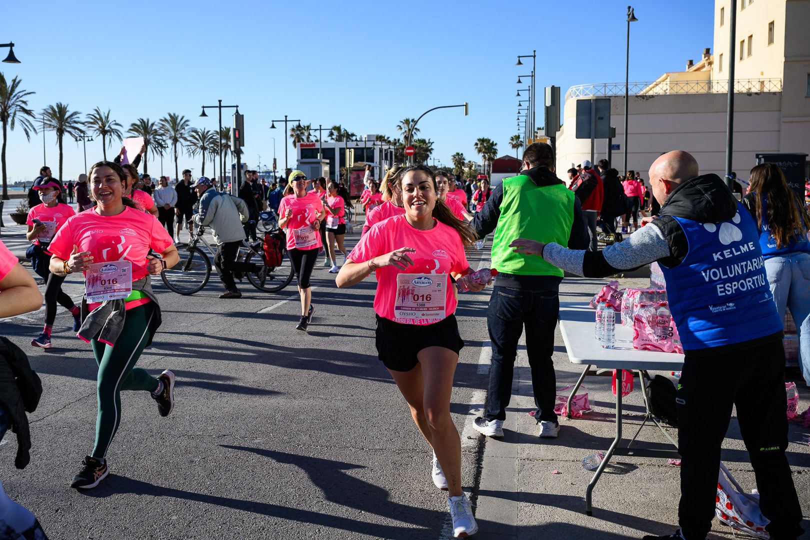 Más fotos de la Carrera de la Mujer Central Lechera Asturiana de Valencia 2025. 4038