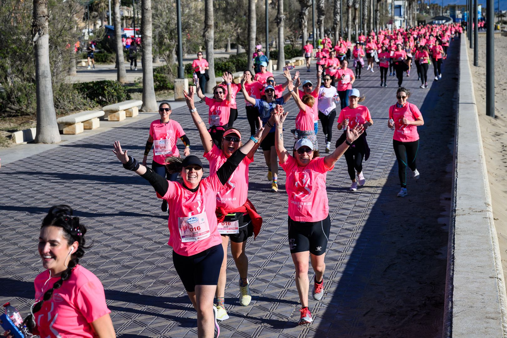 Más fotos de la Carrera de la Mujer Central Lechera Asturiana de Valencia 2025. 4078