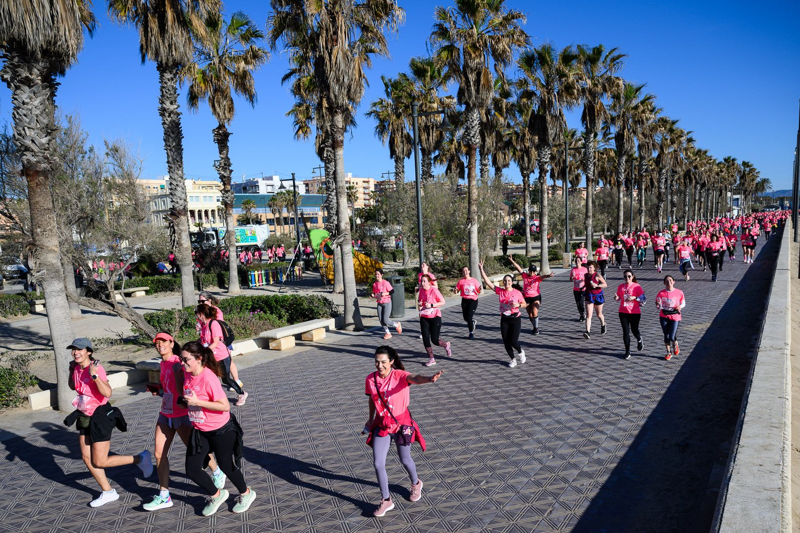 Más fotos de la Carrera de la Mujer Central Lechera Asturiana de Valencia 2025. 4086