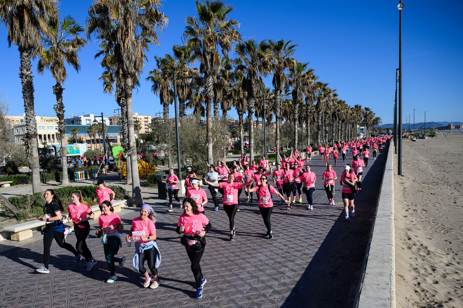 Más fotos de la Carrera de la Mujer Central Lechera Asturiana de Valencia 2025. 4088