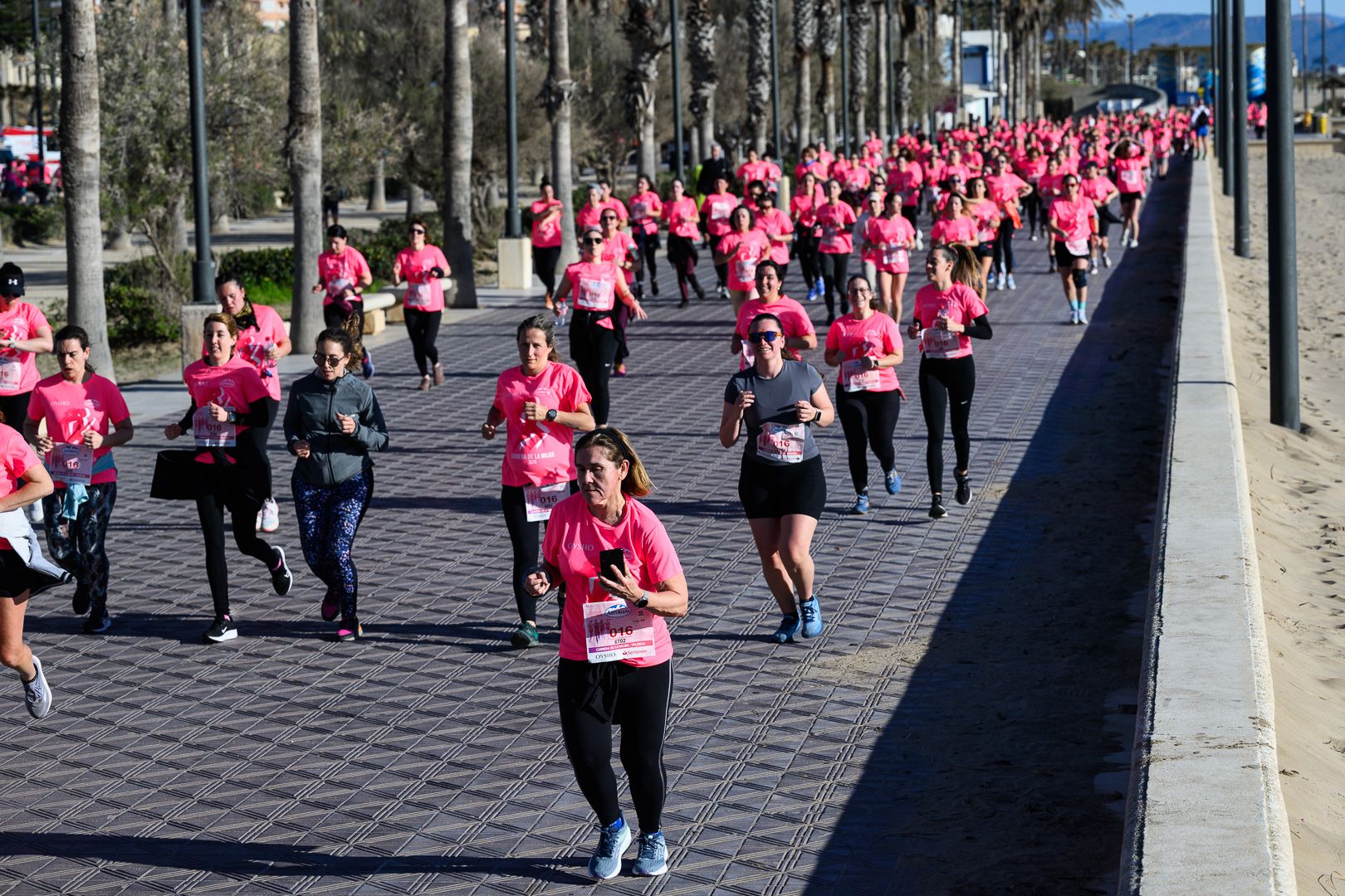 Más fotos de la Carrera de la Mujer Central Lechera Asturiana de Valencia 2025. 4091