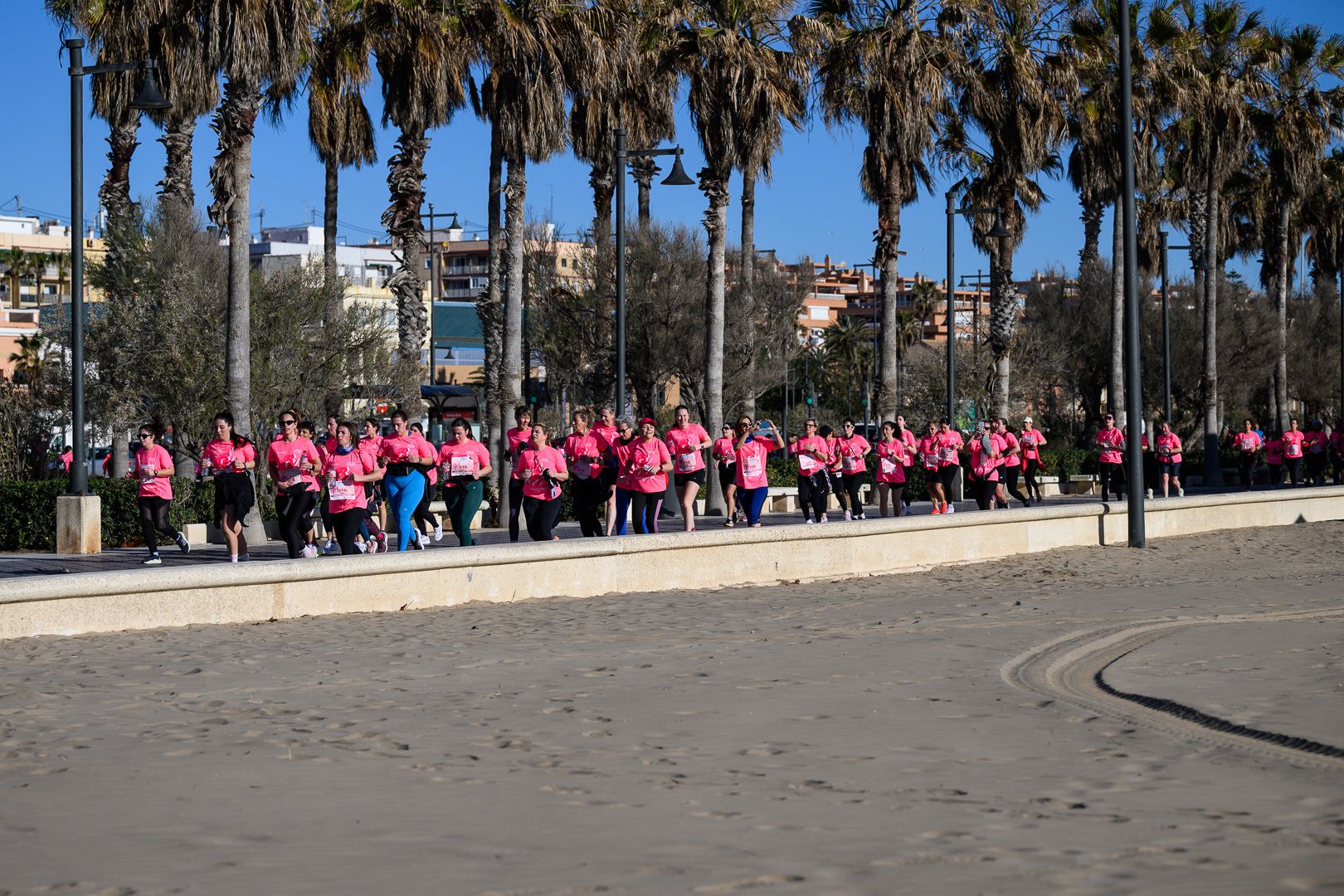 Más fotos de la Carrera de la Mujer Central Lechera Asturiana de Valencia 2025. 4113