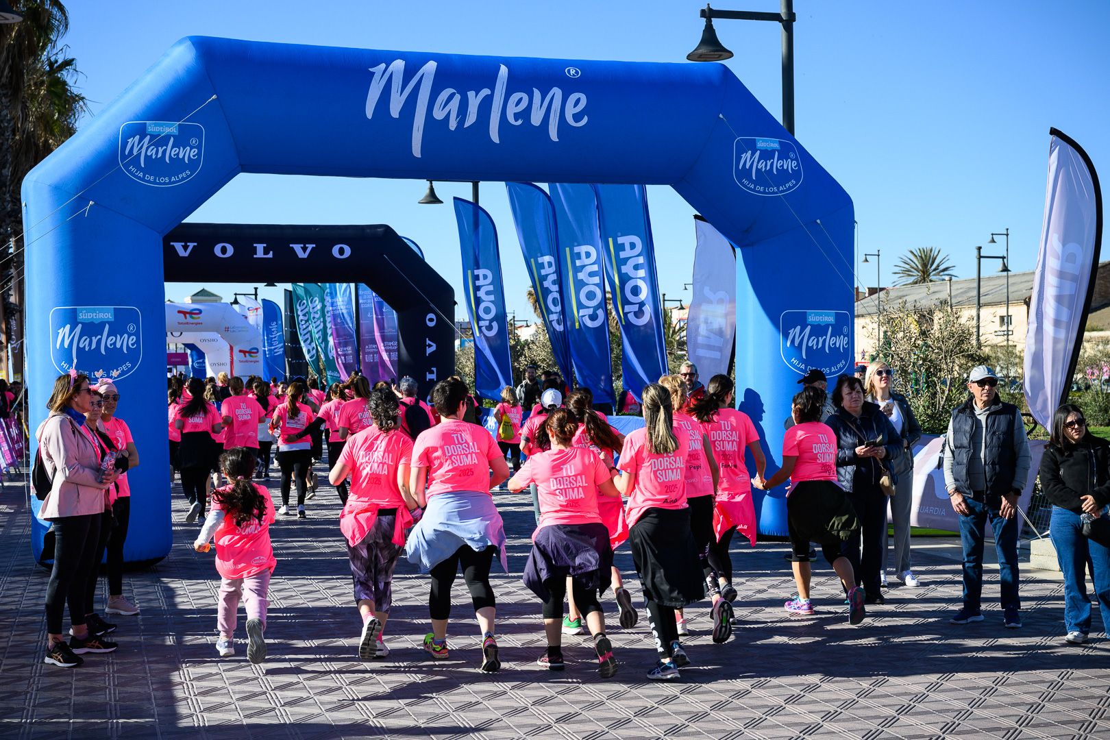 Más fotos de la Carrera de la Mujer Central Lechera Asturiana de Valencia 2025. 4159
