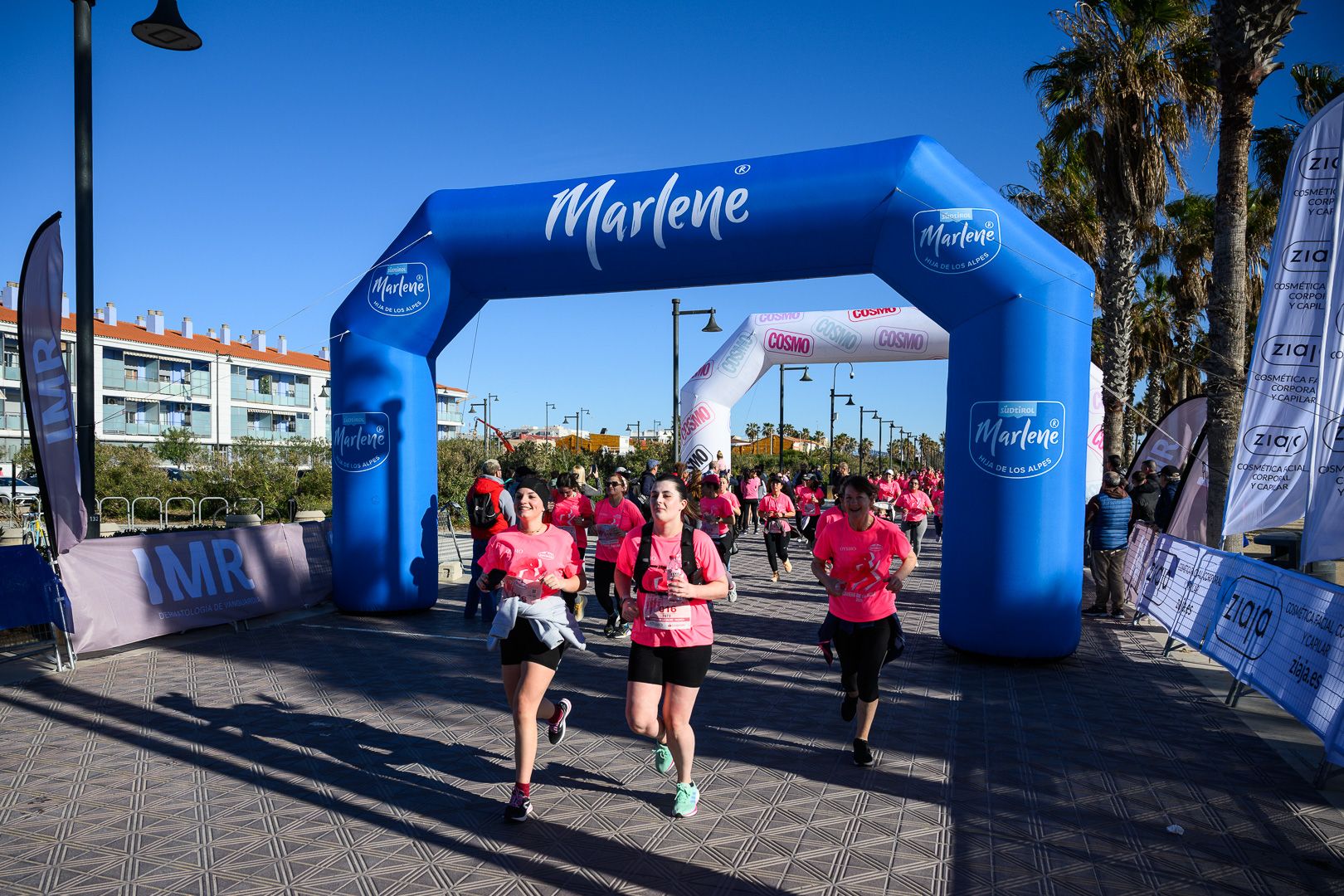 Más fotos de la Carrera de la Mujer Central Lechera Asturiana de Valencia 2025. 4161