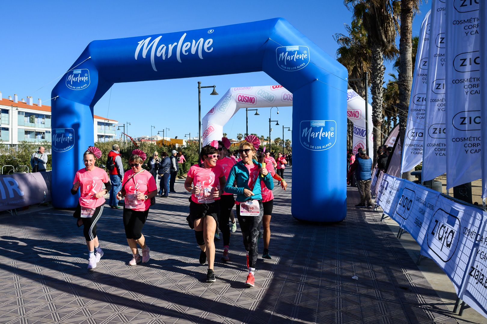 Más fotos de la Carrera de la Mujer Central Lechera Asturiana de Valencia 2025. 4164