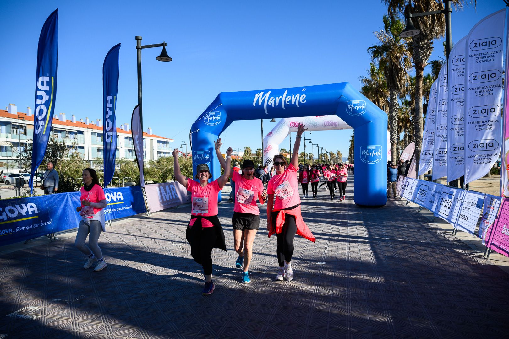 Más fotos de la Carrera de la Mujer Central Lechera Asturiana de Valencia 2025. 4165