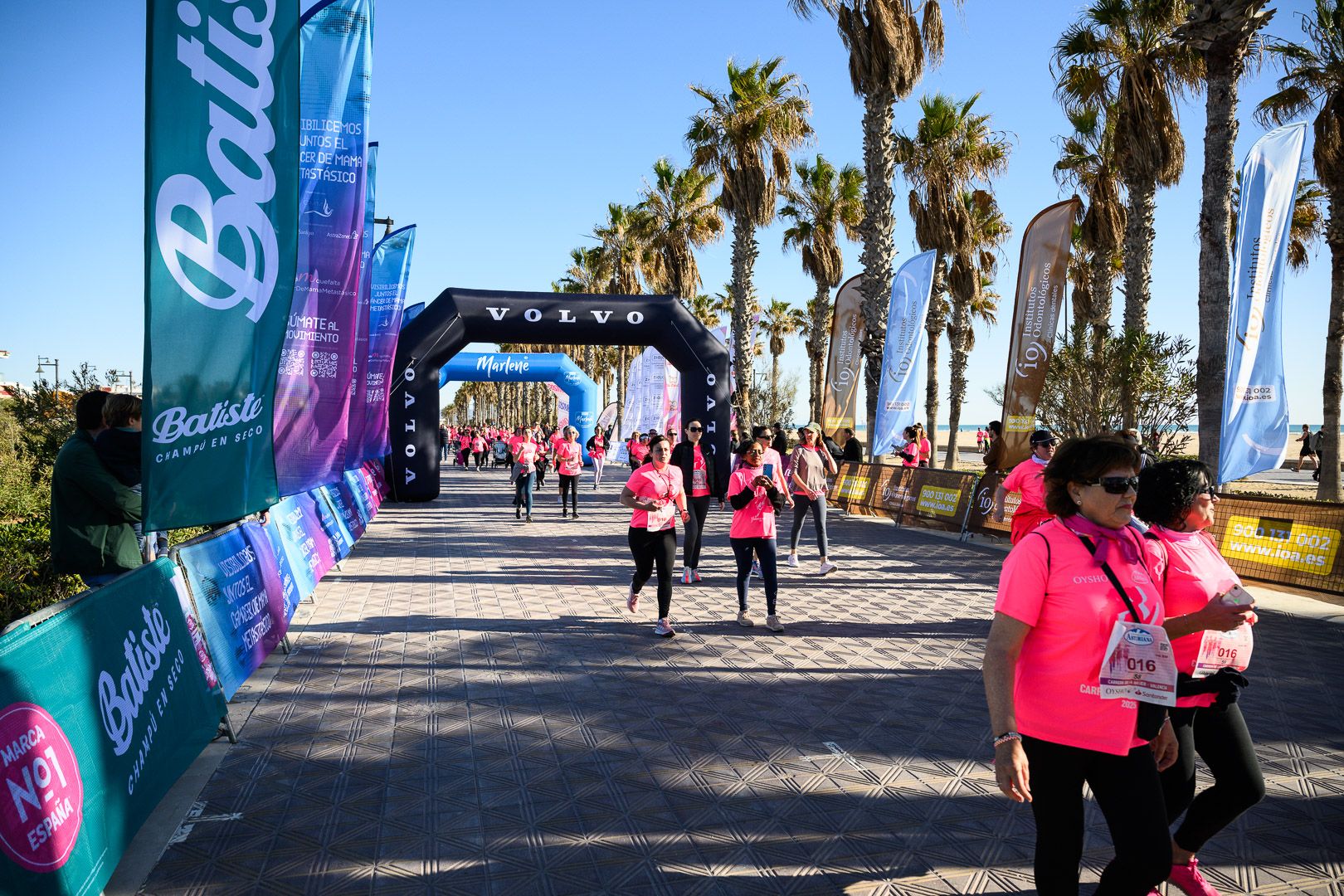 Más fotos de la Carrera de la Mujer Central Lechera Asturiana de Valencia 2025. 4173