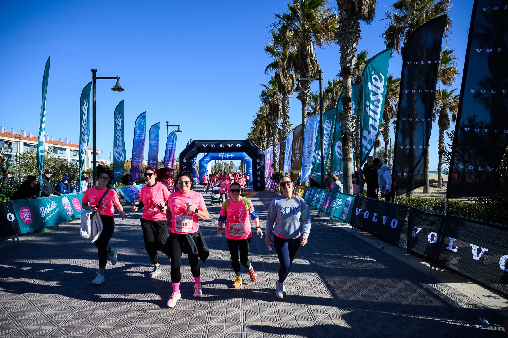 Más fotos de la Carrera de la Mujer Central Lechera Asturiana de Valencia 2025. 4179