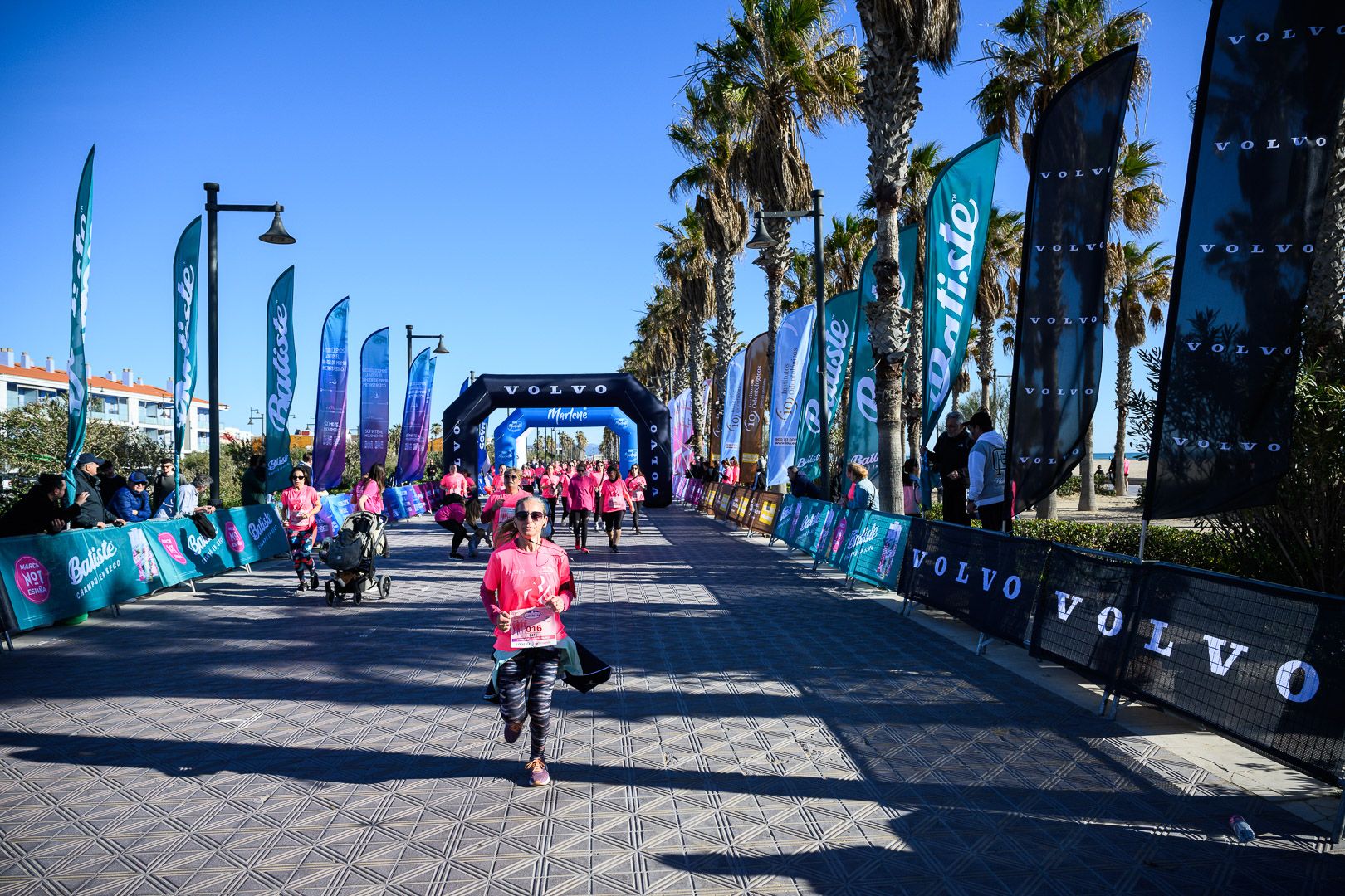 Más fotos de la Carrera de la Mujer Central Lechera Asturiana de Valencia 2025. 4180