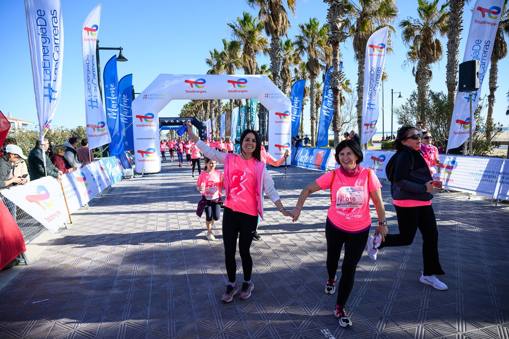 Más fotos de la Carrera de la Mujer Central Lechera Asturiana de Valencia 2025. 4188