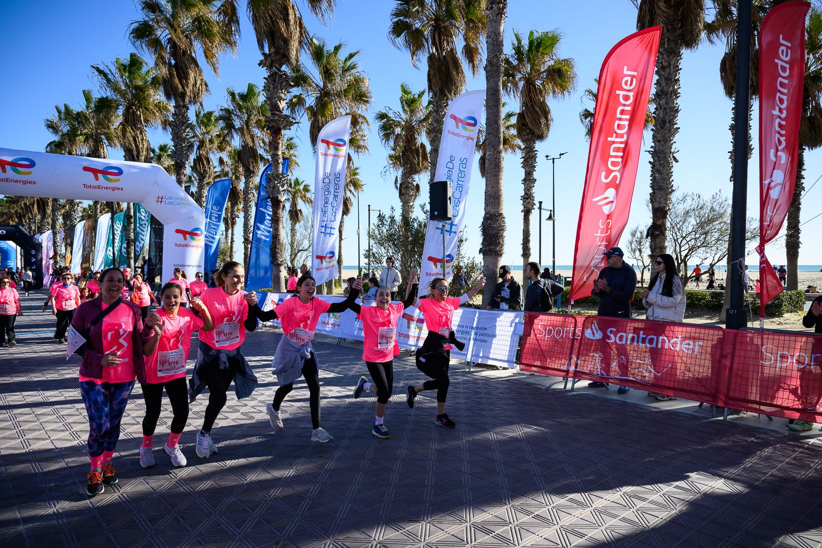 Más fotos de la Carrera de la Mujer Central Lechera Asturiana de Valencia 2025. 4191