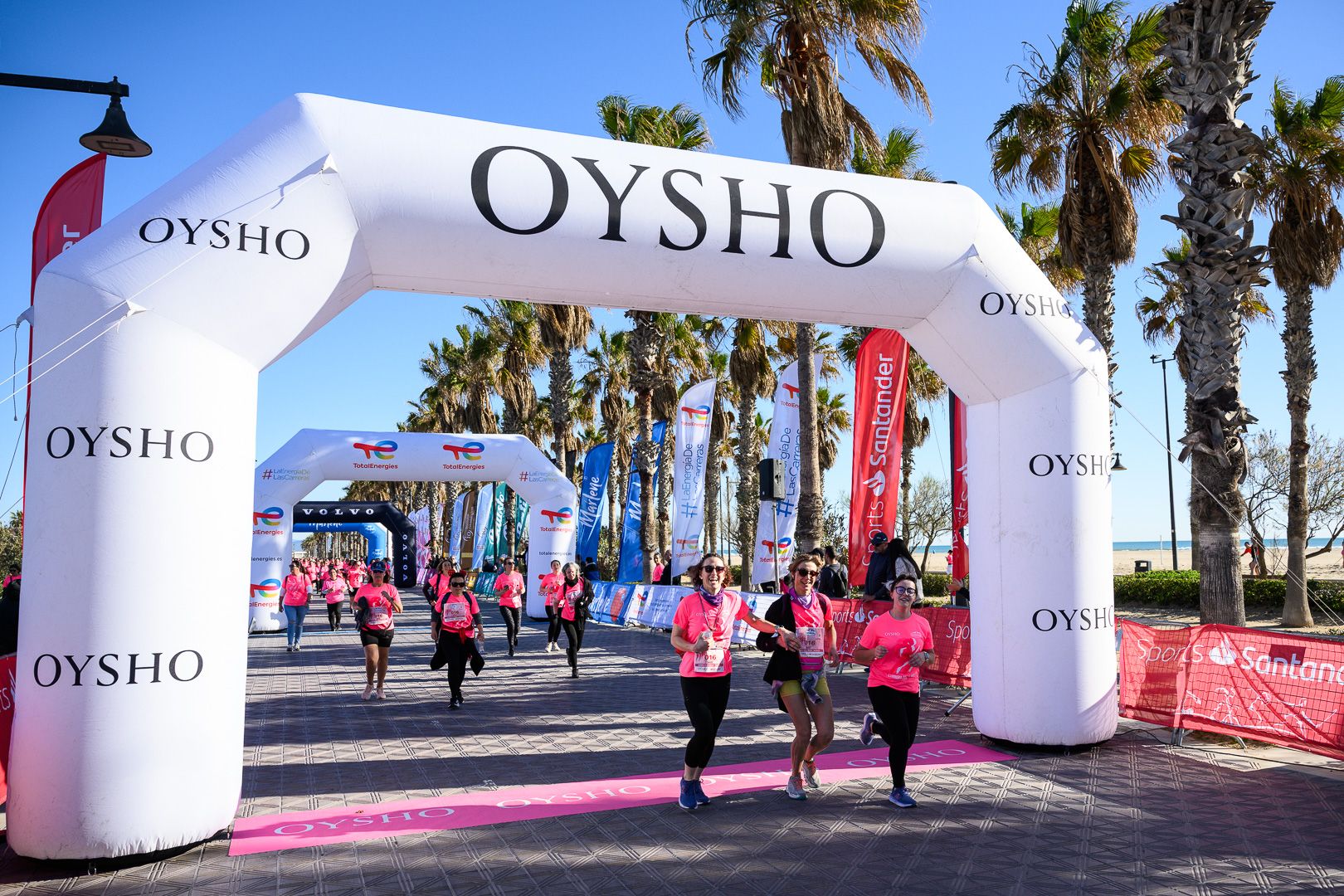 Más fotos de la Carrera de la Mujer Central Lechera Asturiana de Valencia 2025. 4197