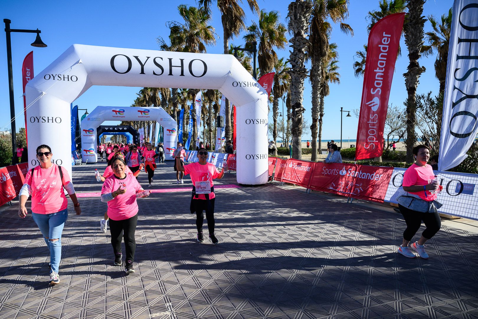 Más fotos de la Carrera de la Mujer Central Lechera Asturiana de Valencia 2025. 4200
