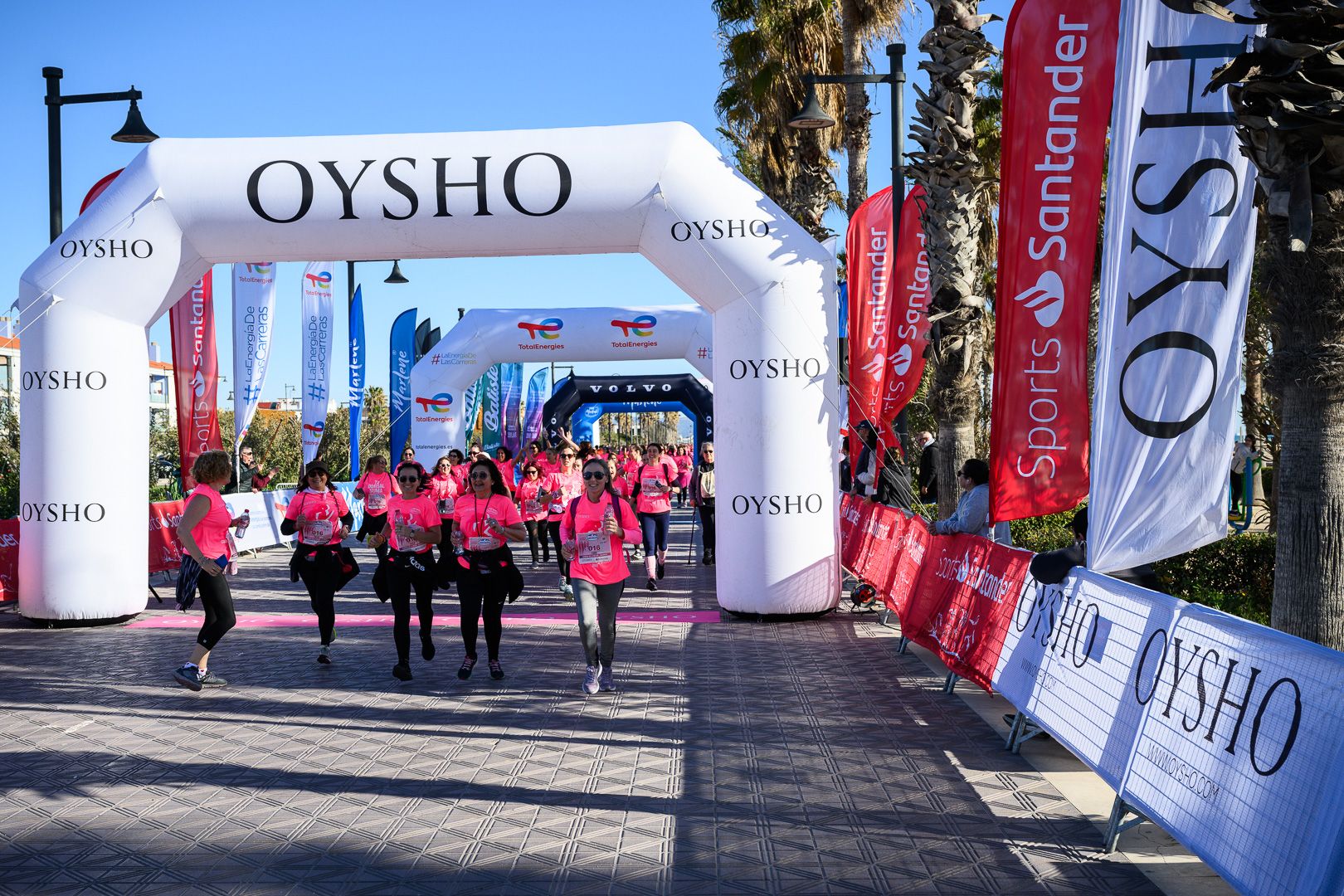 Más fotos de la Carrera de la Mujer Central Lechera Asturiana de Valencia 2025. 4203