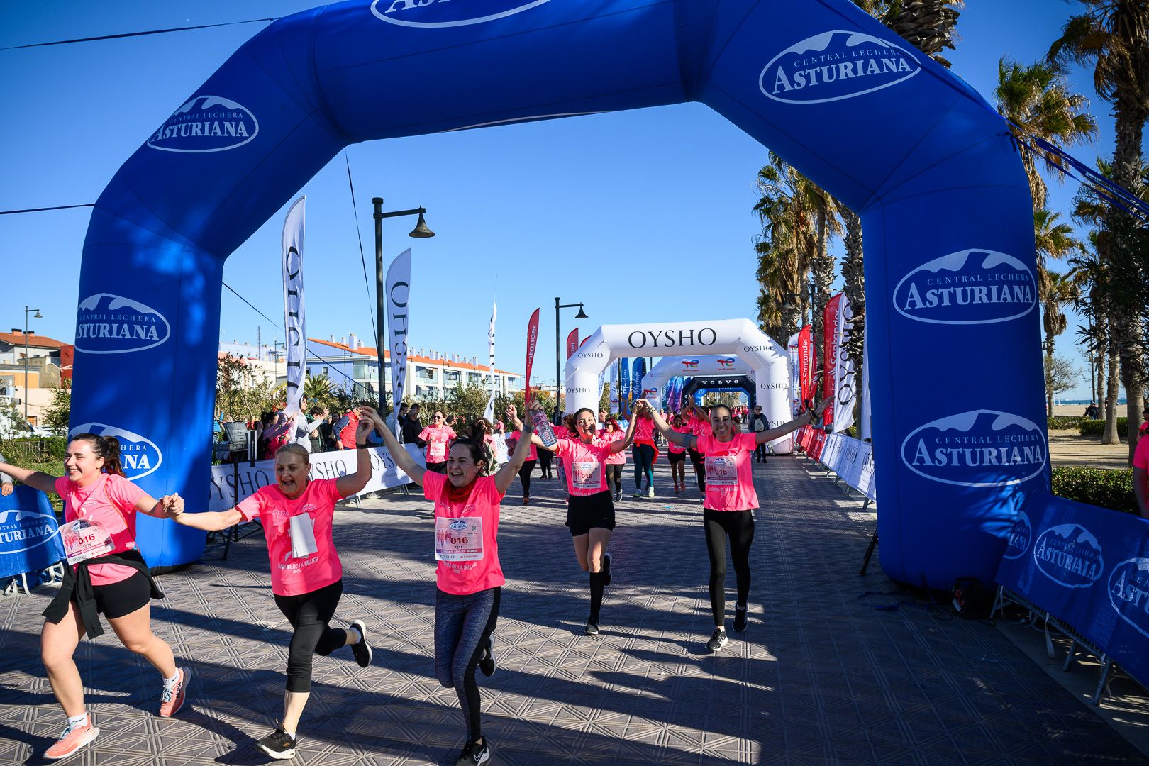 Más fotos de la Carrera de la Mujer Central Lechera Asturiana de Valencia 2025. 4205