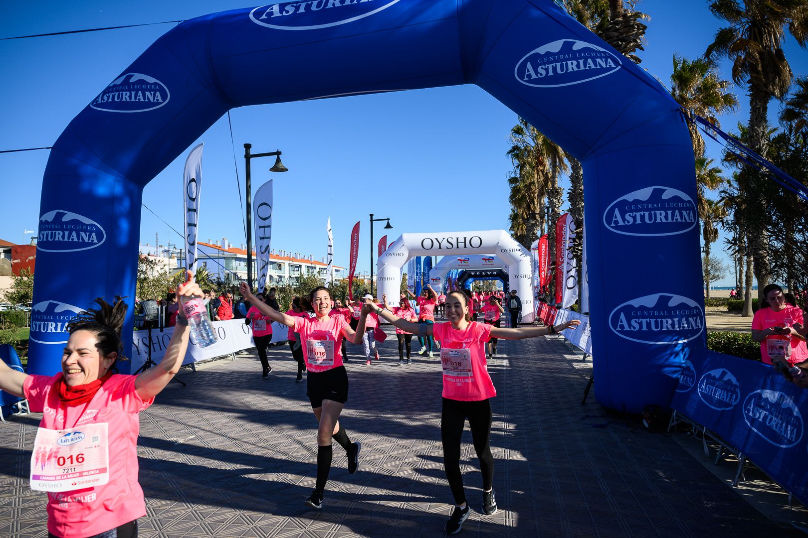 Más fotos de la Carrera de la Mujer Central Lechera Asturiana de Valencia 2025. 4206
