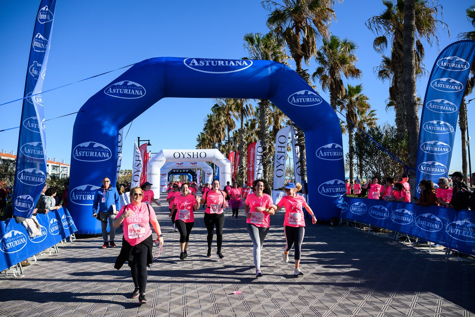Más fotos de la Carrera de la Mujer Central Lechera Asturiana de Valencia 2025. 4212
