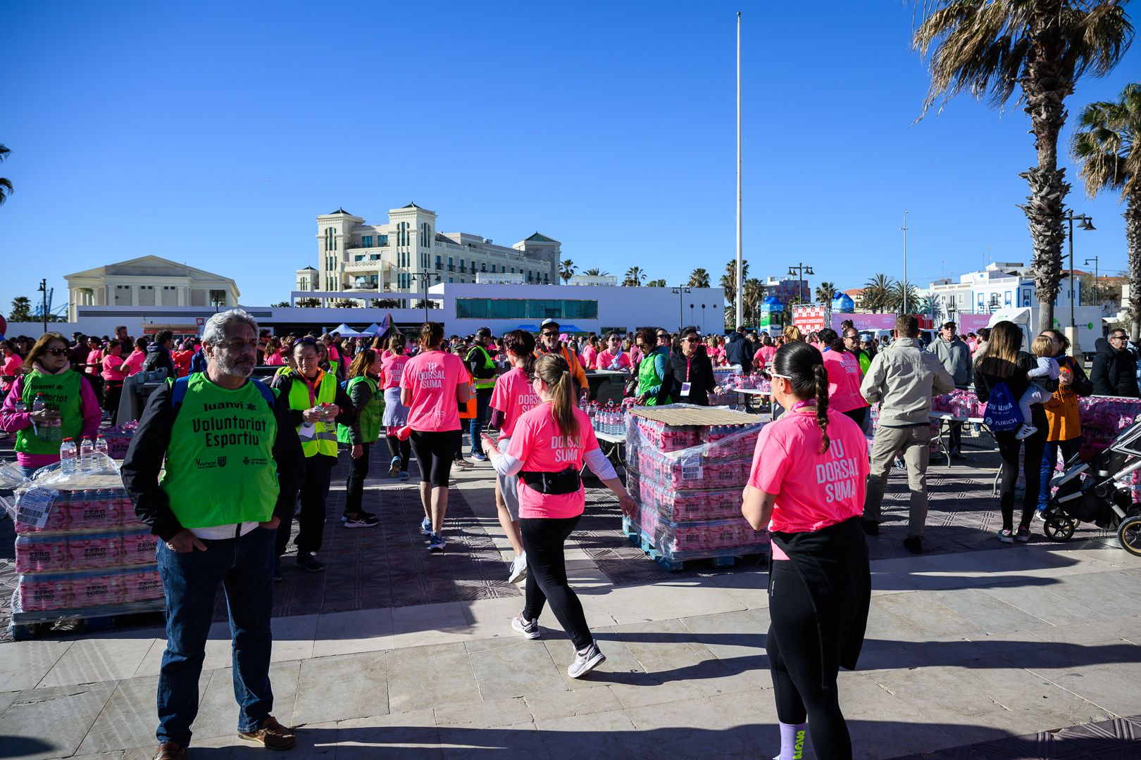 Más fotos de la Carrera de la Mujer Central Lechera Asturiana de Valencia 2025. 4217