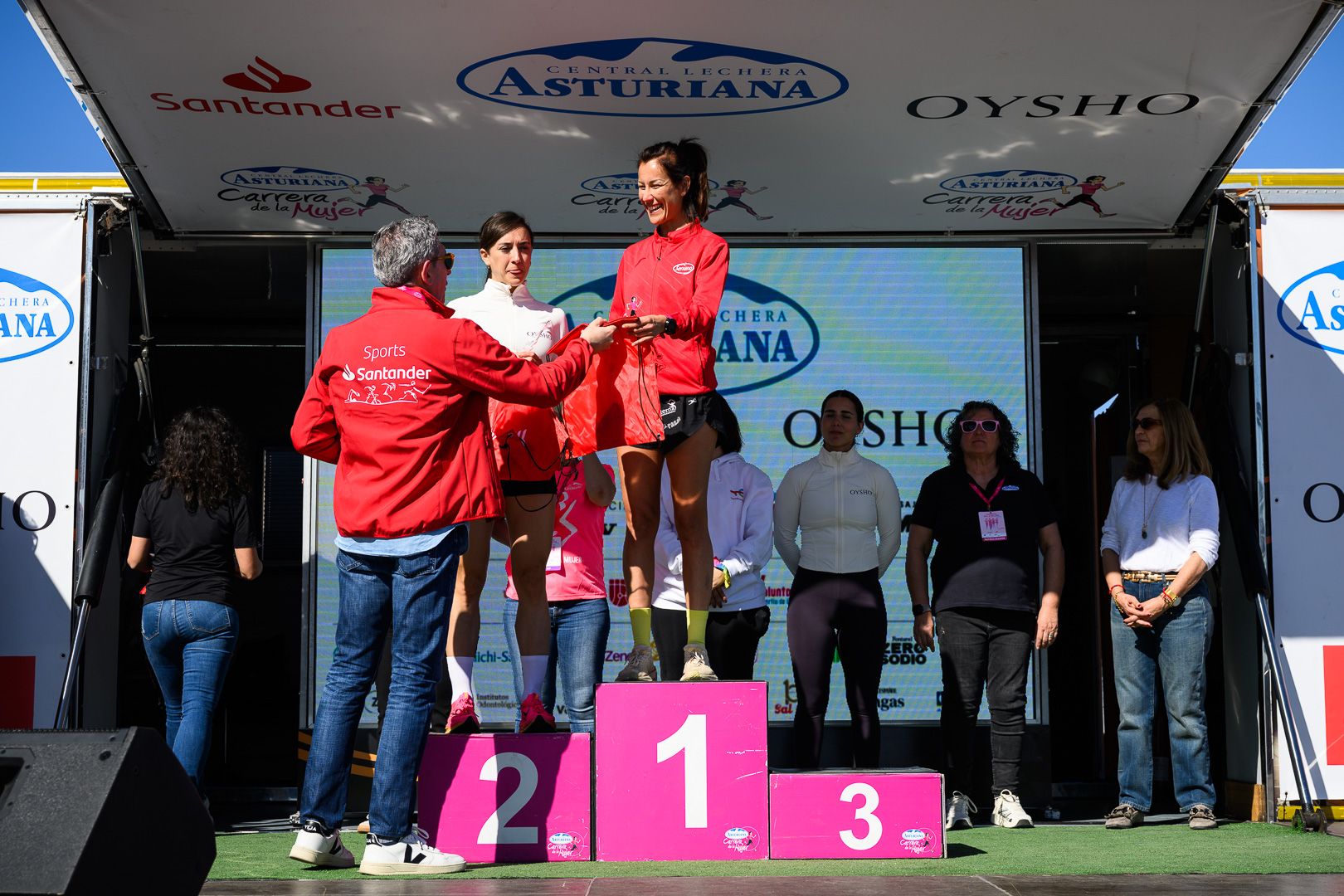 Más fotos de la Carrera de la Mujer Central Lechera Asturiana de Valencia 2025. 4364