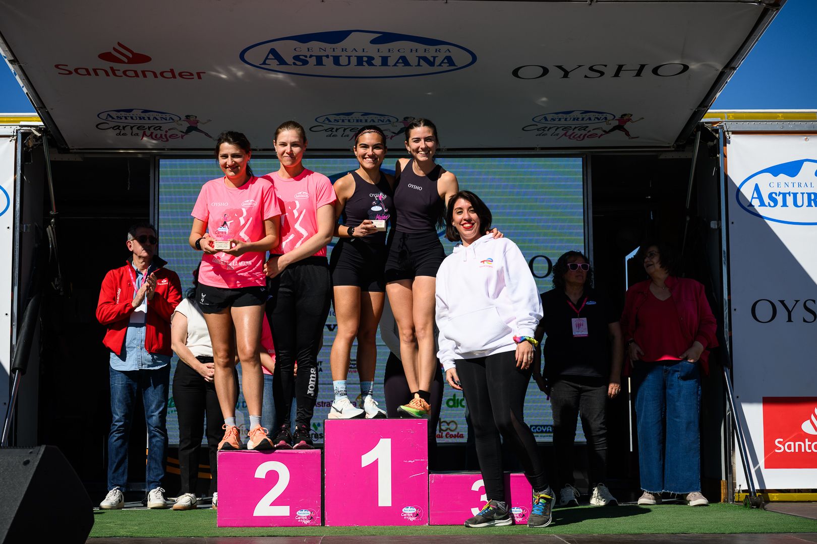 Más fotos de la Carrera de la Mujer Central Lechera Asturiana de Valencia 2025. 4381