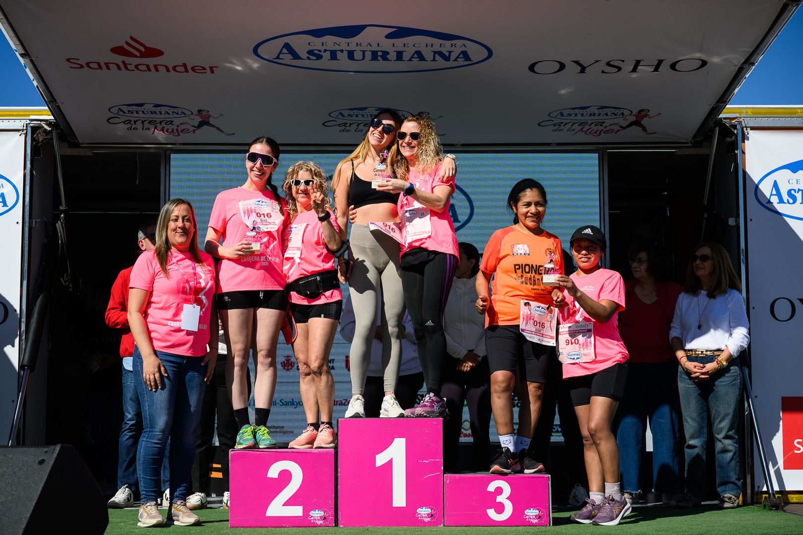 Más fotos de la Carrera de la Mujer Central Lechera Asturiana de Valencia 2025. 4390