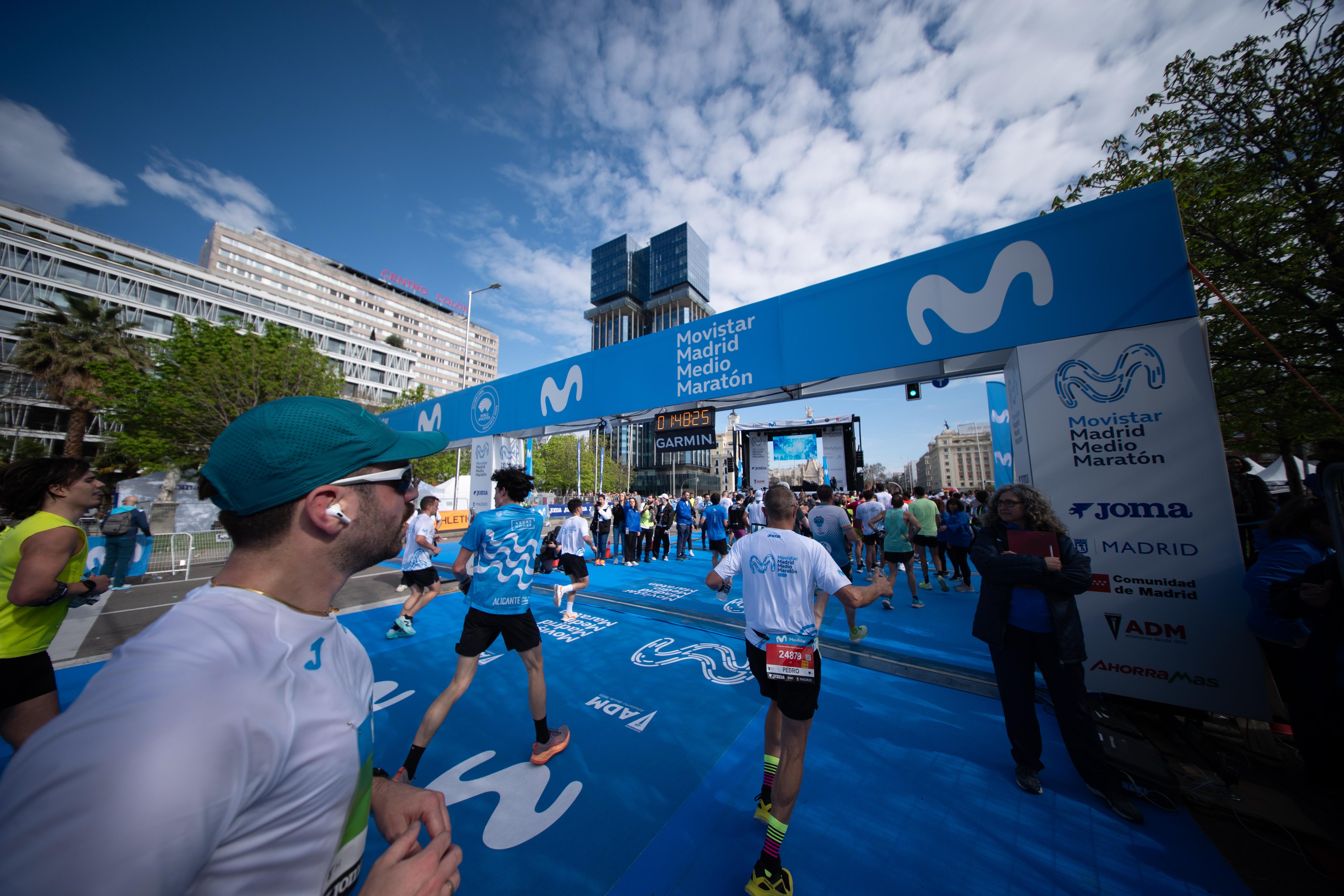 Las mejores fotos del Movistar Madrid Medio Maratón 2025. VSM PHOTOEVENTS. 10