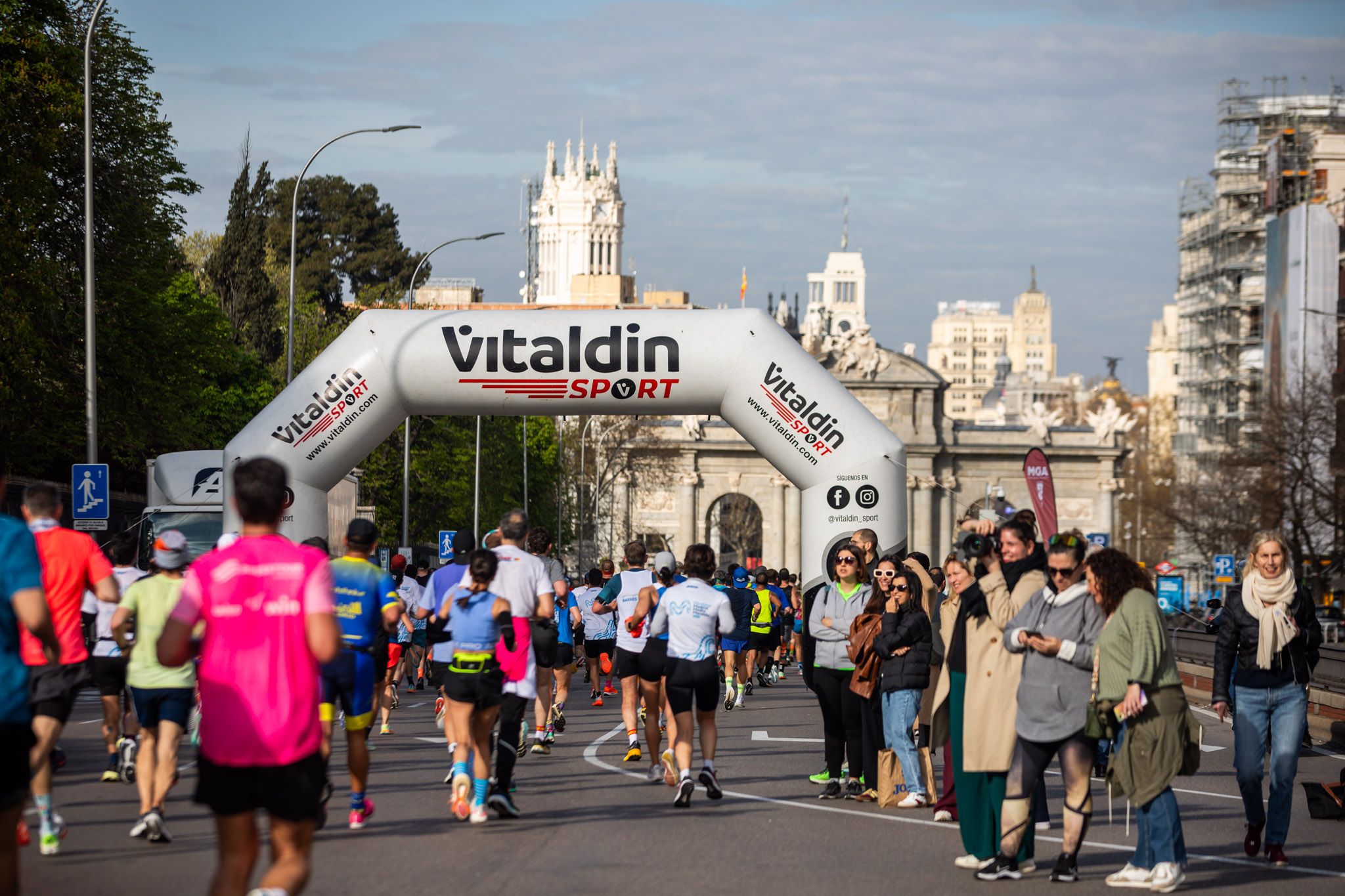 50 fotos espectaculares del Movistar Madrid Medio Maratón 2025 10