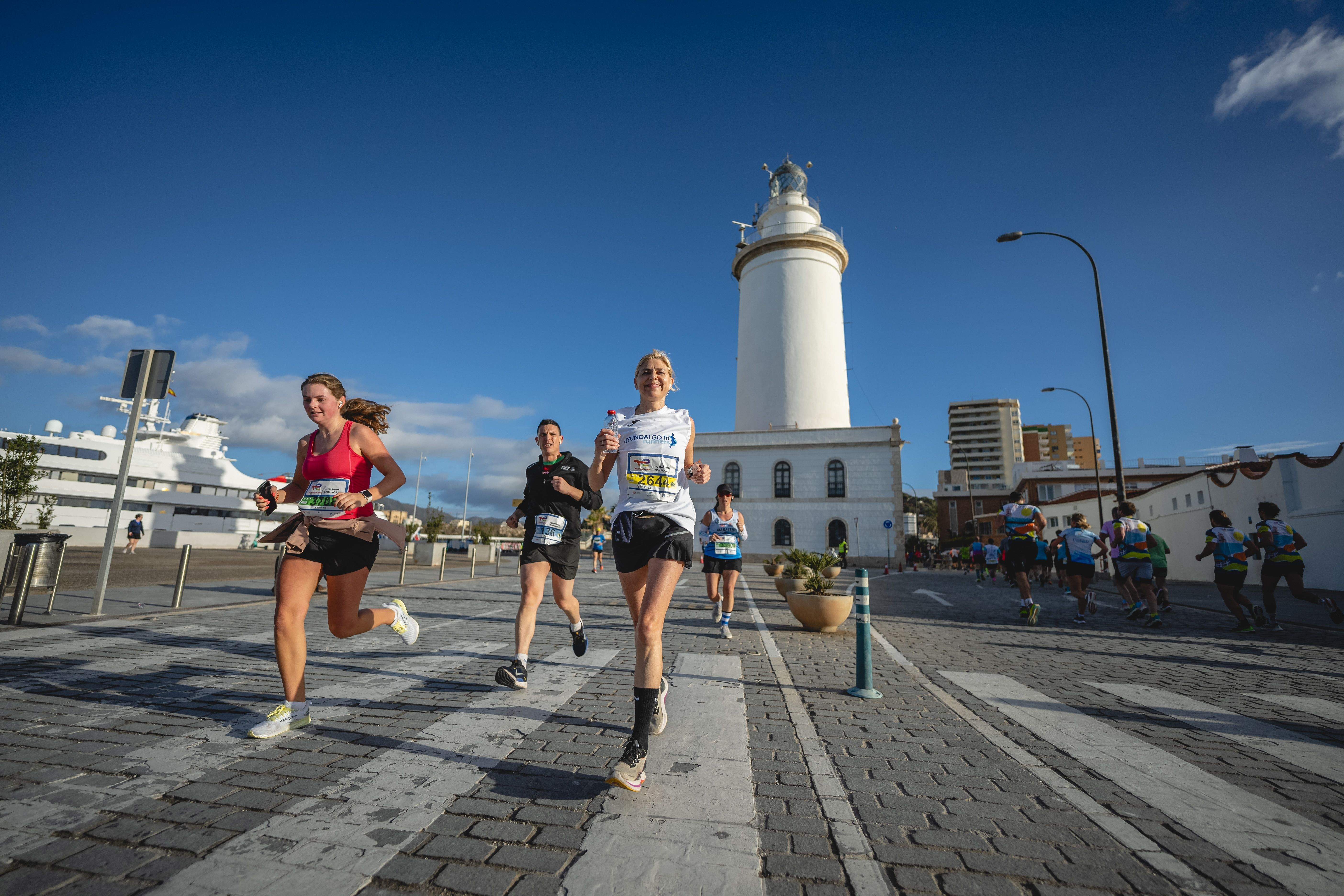 Corredores del TotalEnergies Medio Maratón de Málaga