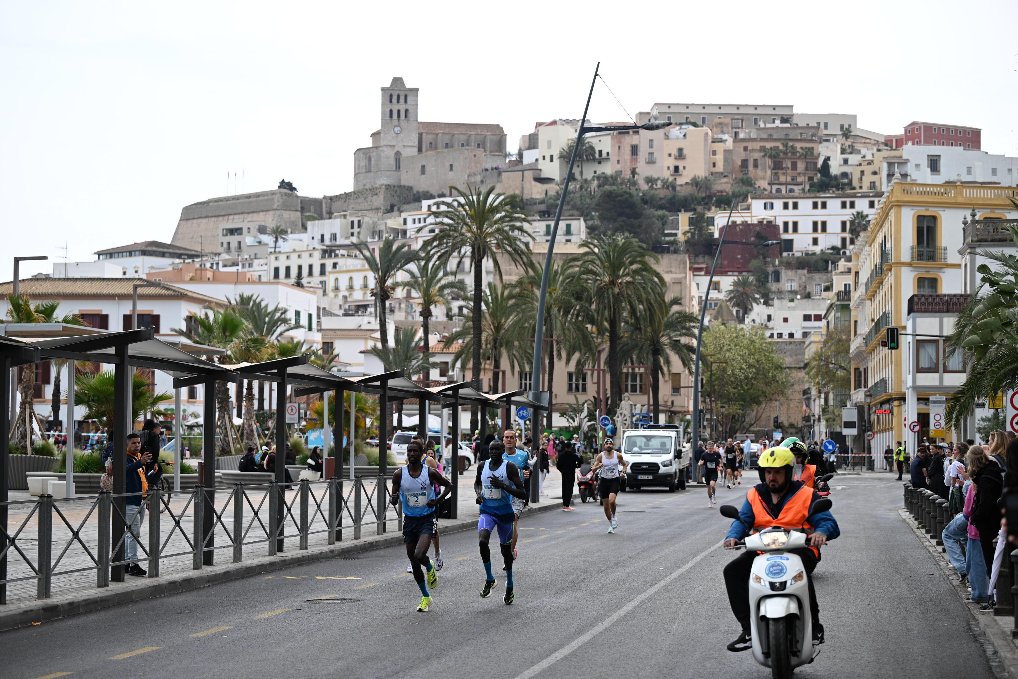 La cabeza de carrera del Santa Eulària Ibiza Marathon 2025