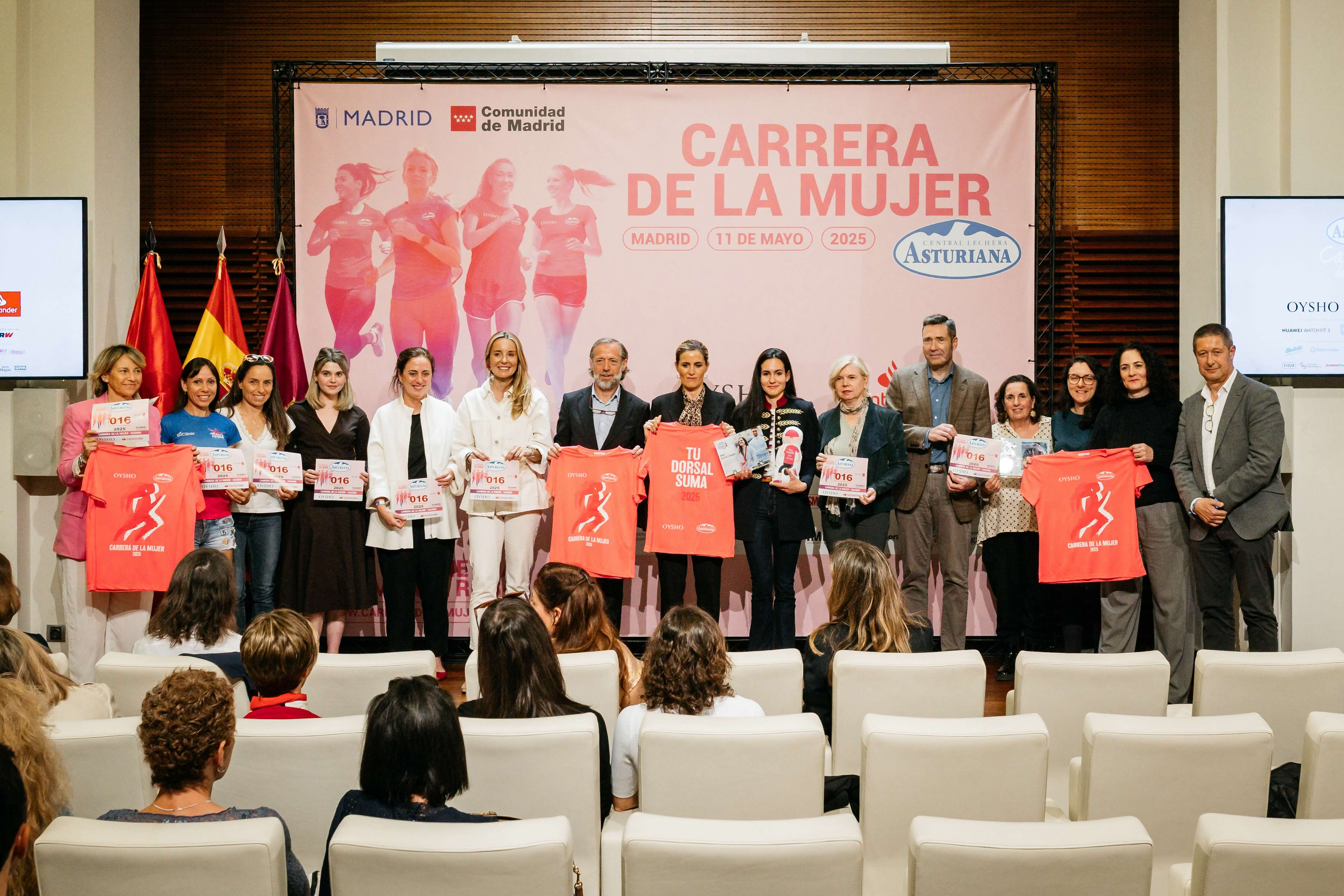 Foto de familia de la presentación de la Carrera de la Mujer de Madrid / Foto: Latemilente