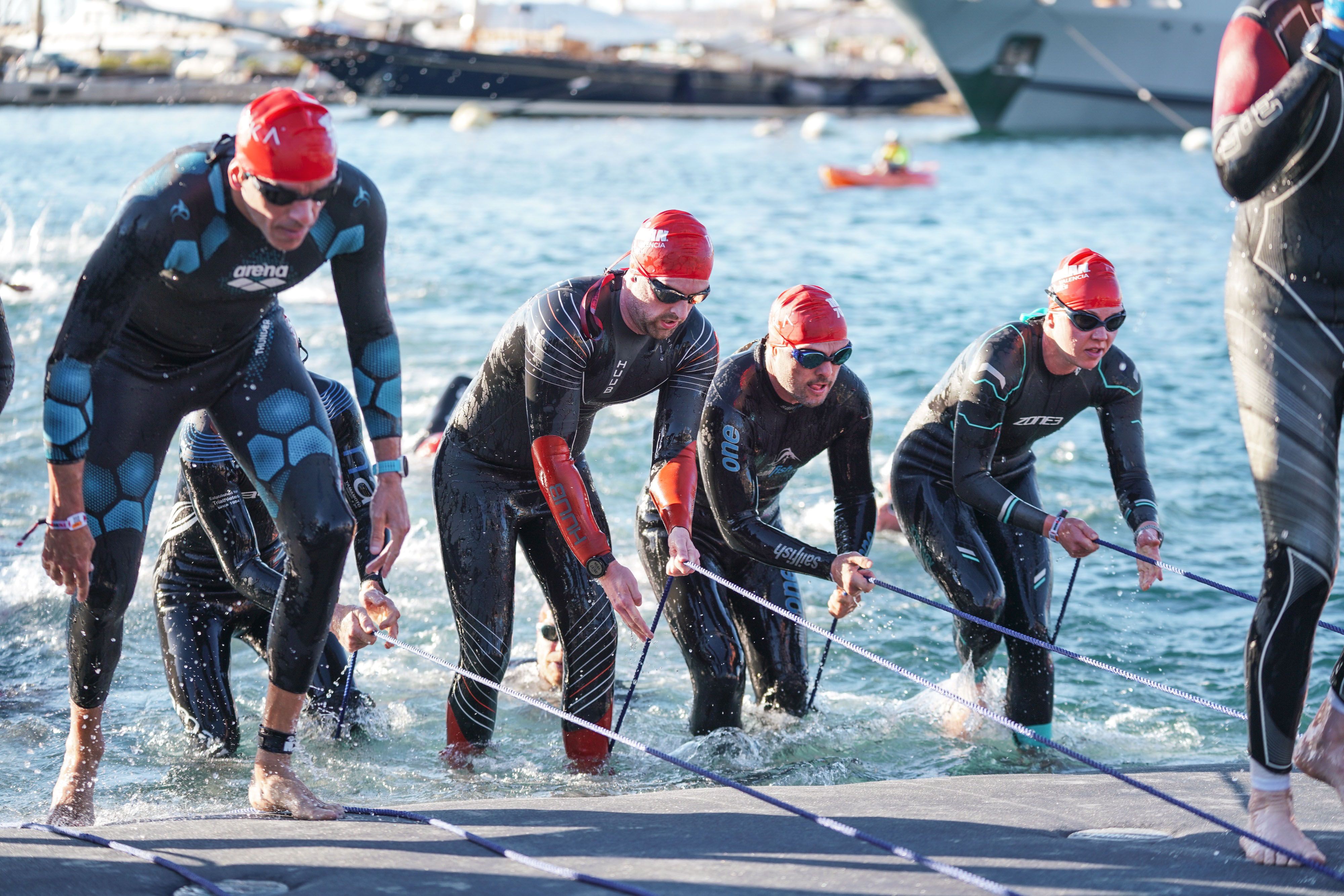 Reyes Estévez en el segmento de natación, como pez en el agua / Foto: Sportograf Reyes Estévez en el segmento de natación, como pez en el agua / Foto: Sportograf