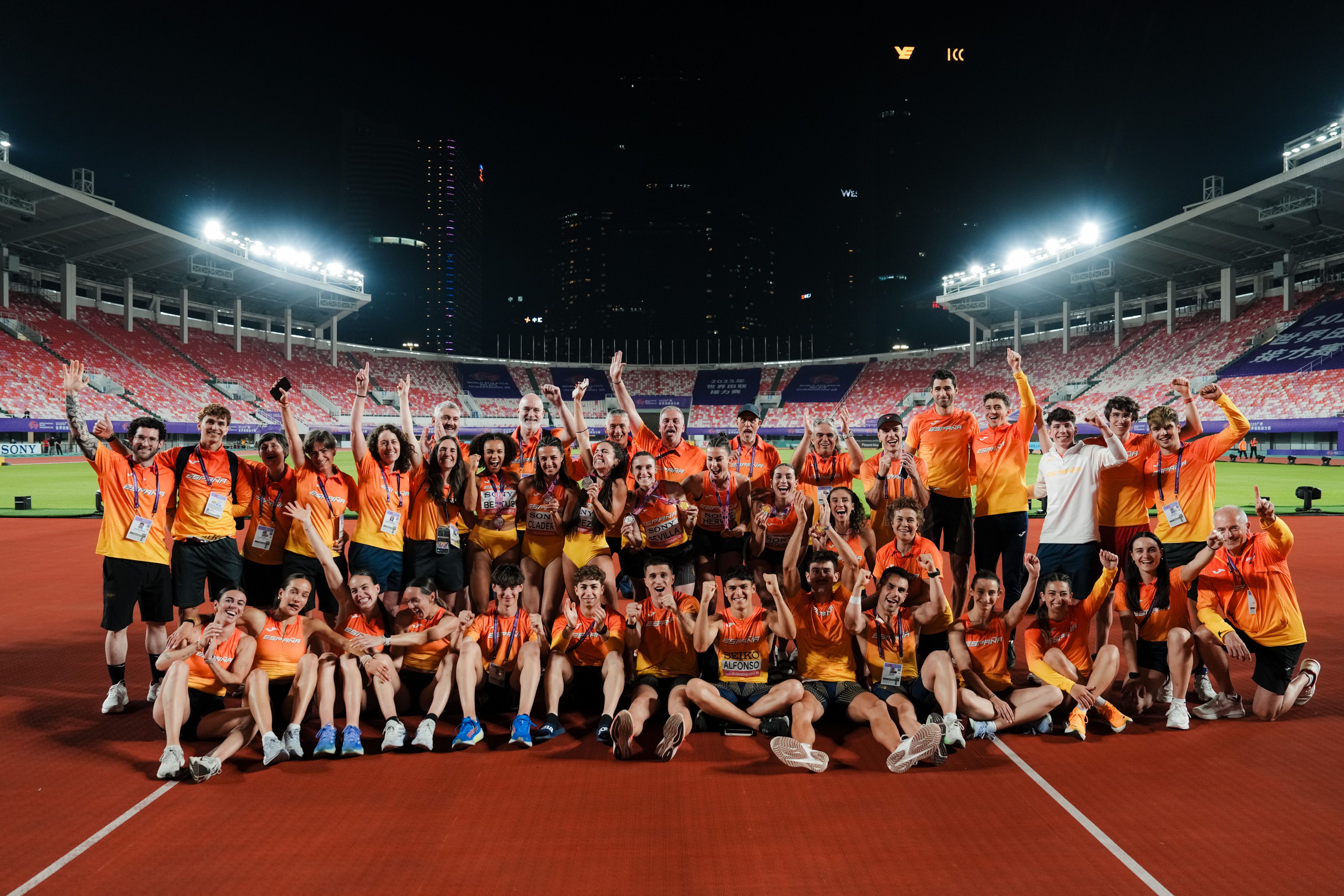 Toda la delegación española en los World Relays 2025. SPORTMEDIA.