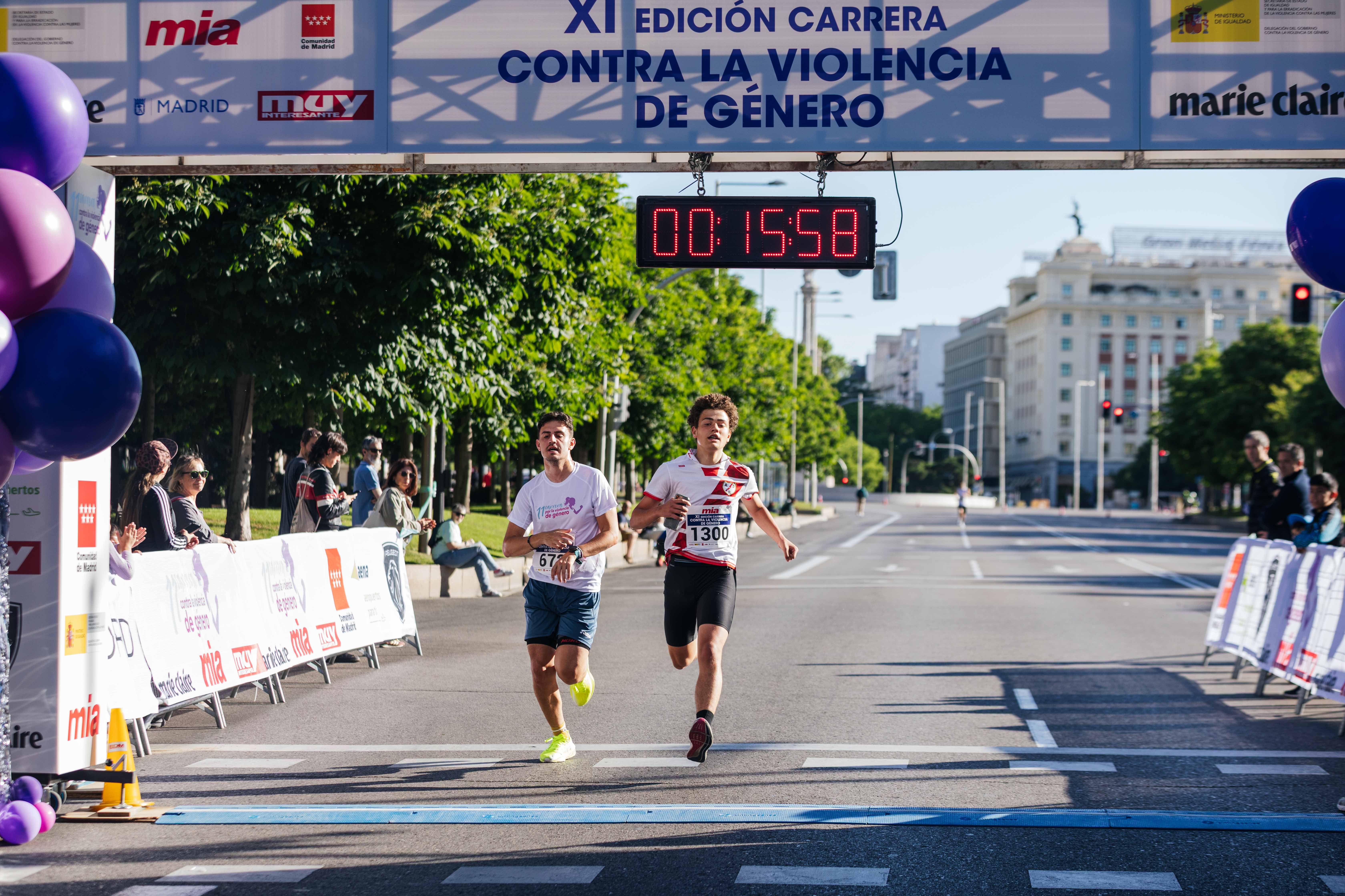 Las mejores fotos de la Carrera Contra la Violencia de Género. Meta 17