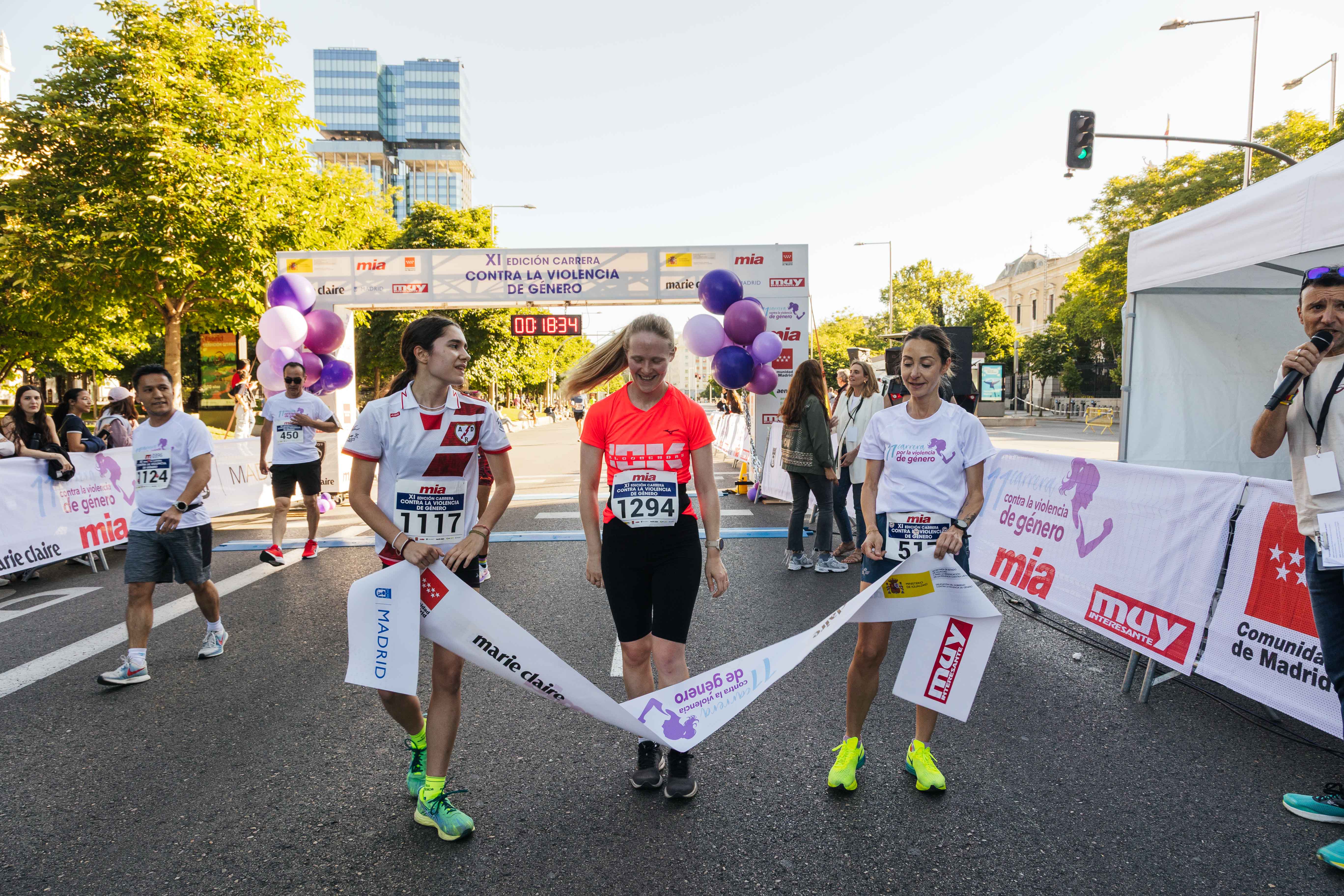Las mejores fotos de la Carrera Contra la Violencia de Género. Meta 44
