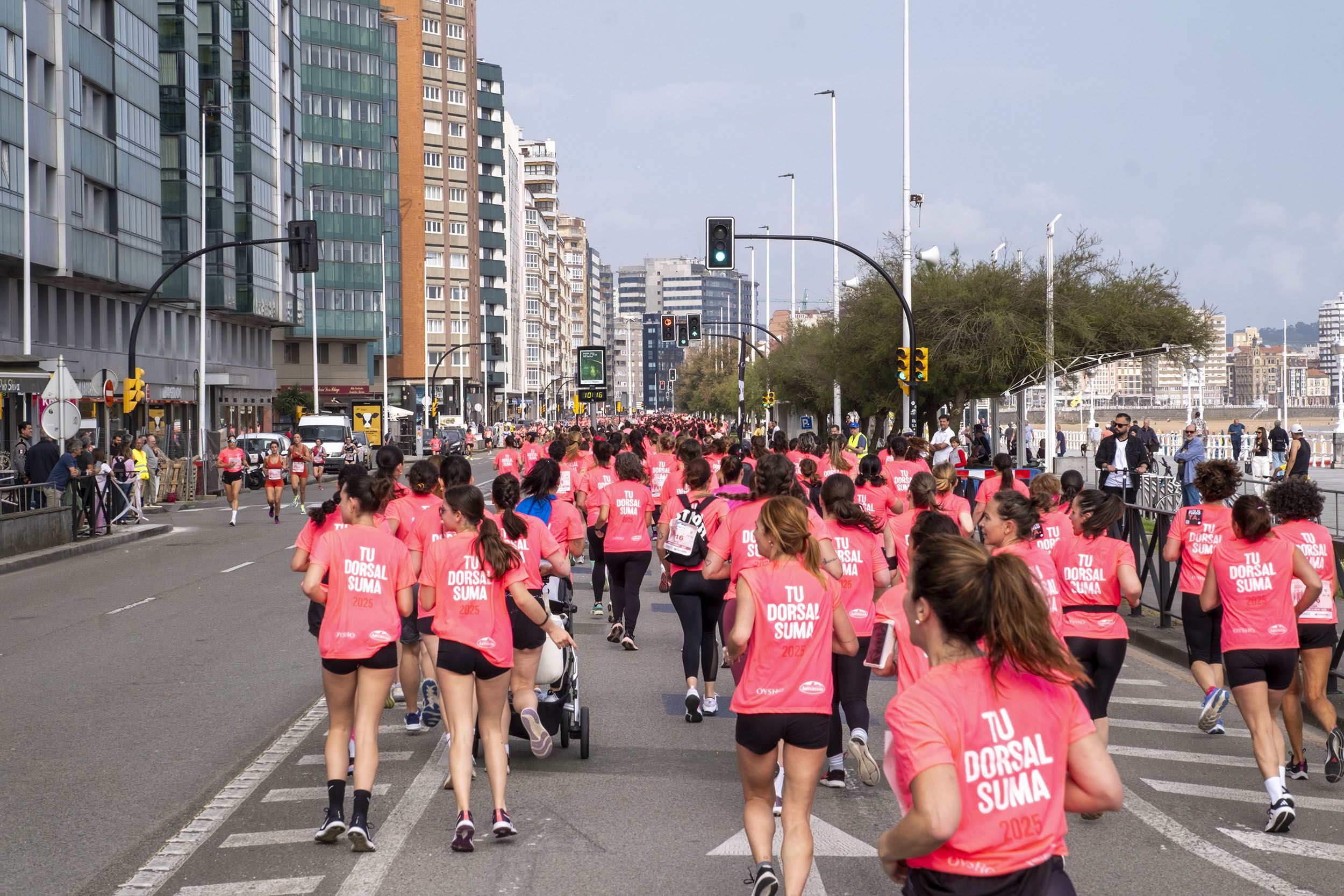 Las mejores fotos de la Carrera de la Mujer de Gijón 2025. 4719