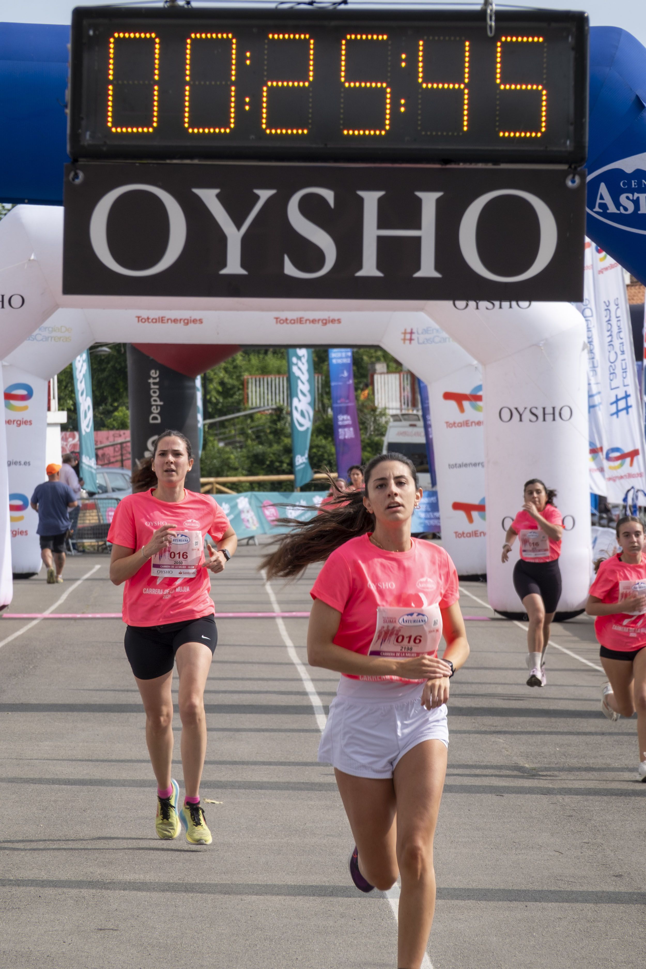Las mejores fotos de la Carrera de la Mujer de Gijón 2025. 4897