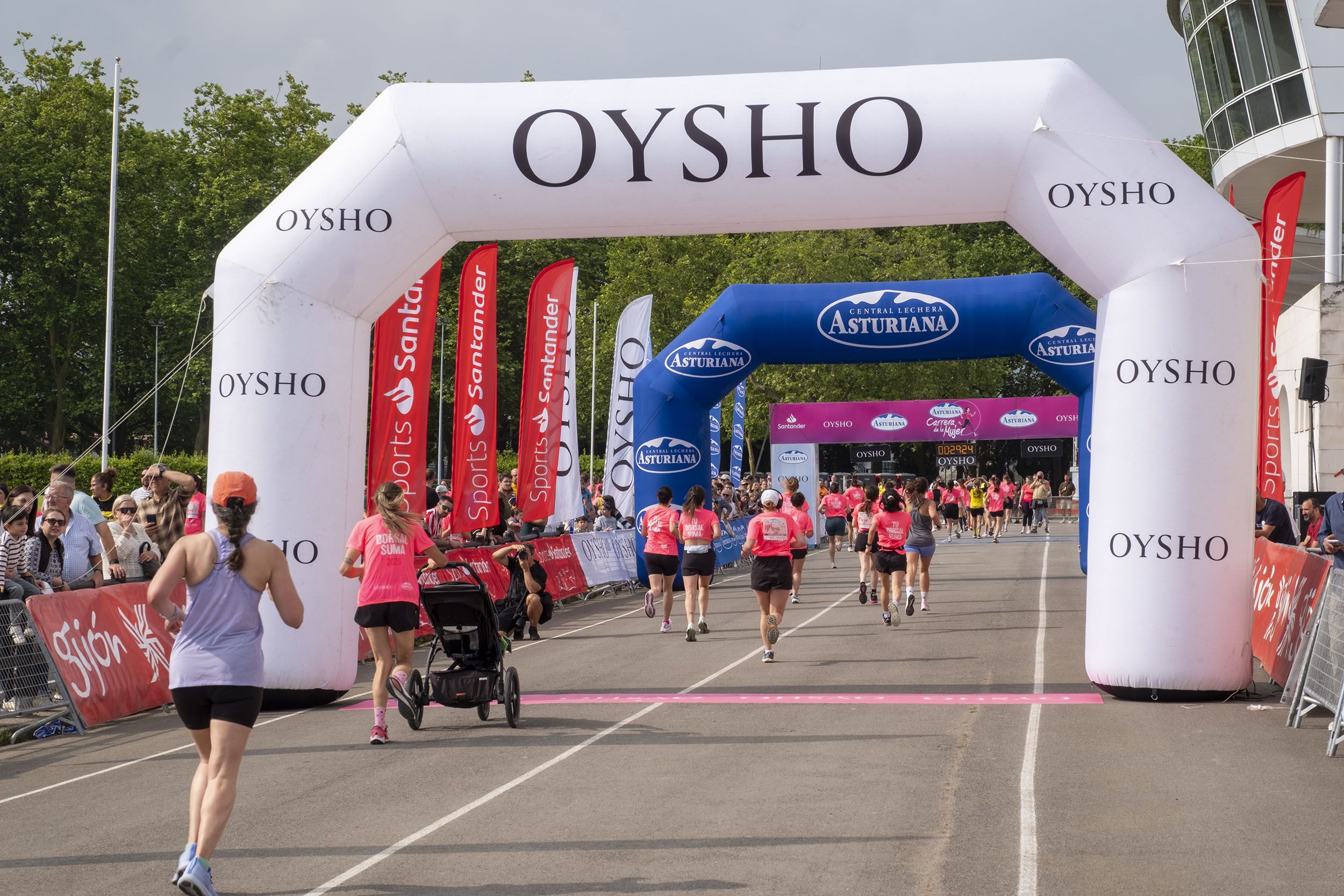Las mejores fotos de la Carrera de la Mujer de Gijón 2025. 4958