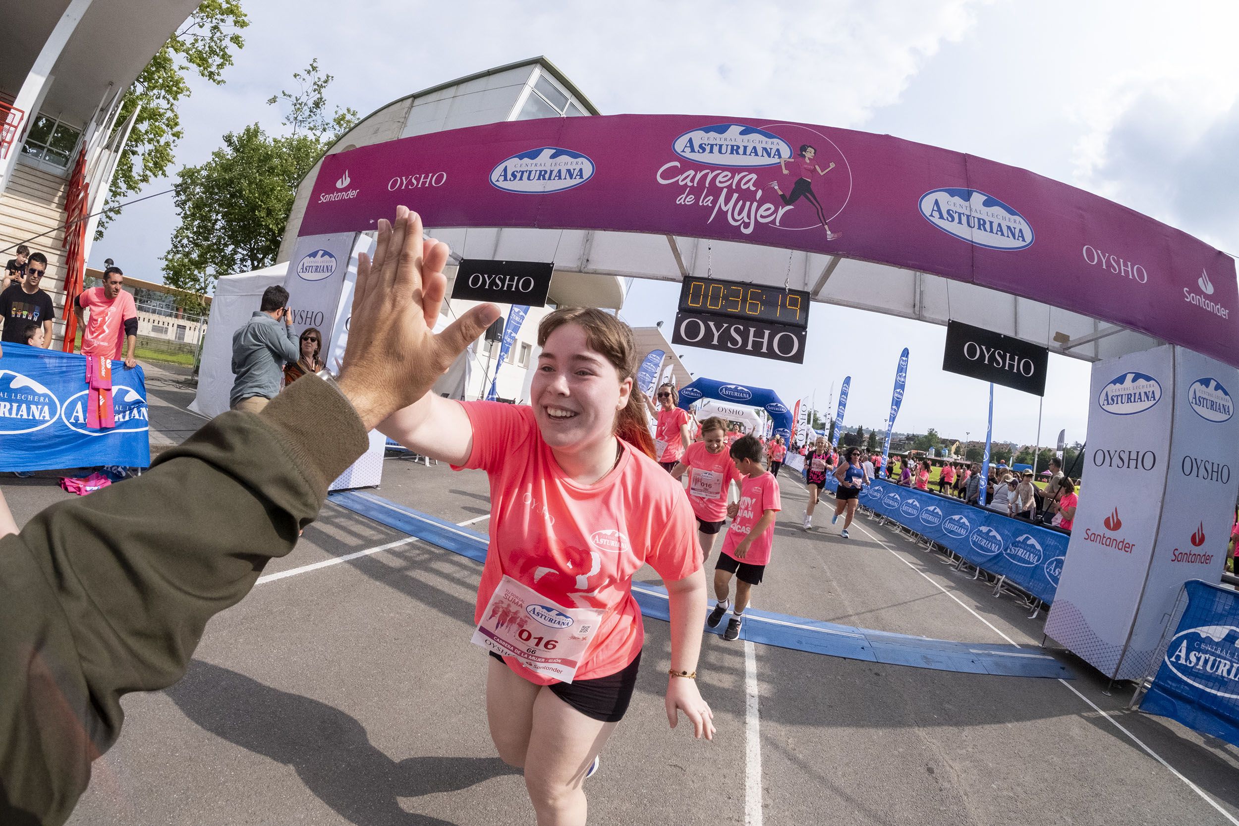 Las mejores fotos de la Carrera de la Mujer de Gijón 2025. 8033