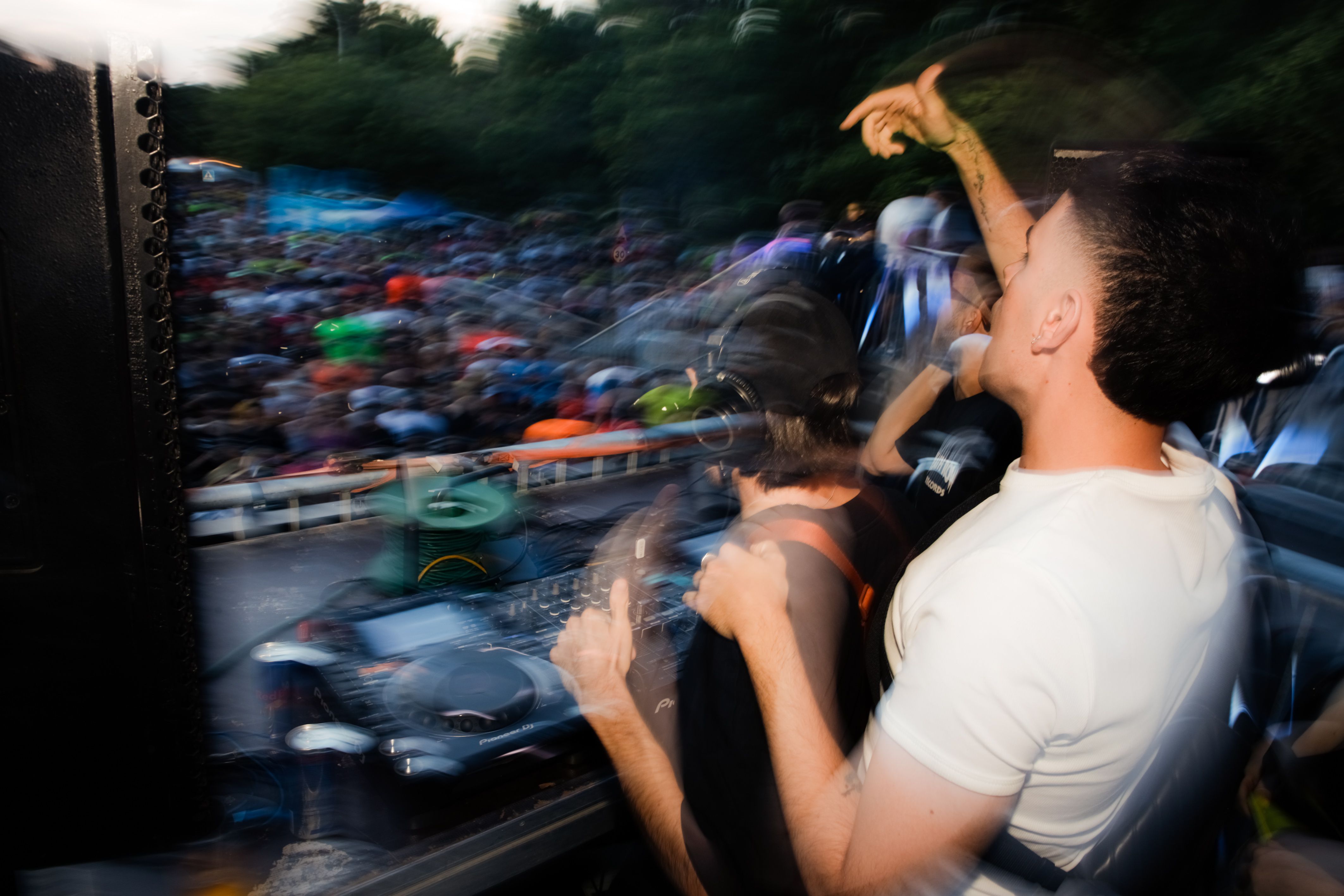 El concepto de La Nocturna de Madrid de Hoka y Omoda triunfó especialmente entre los corredores menores de 30 años. SPORTMEDIA