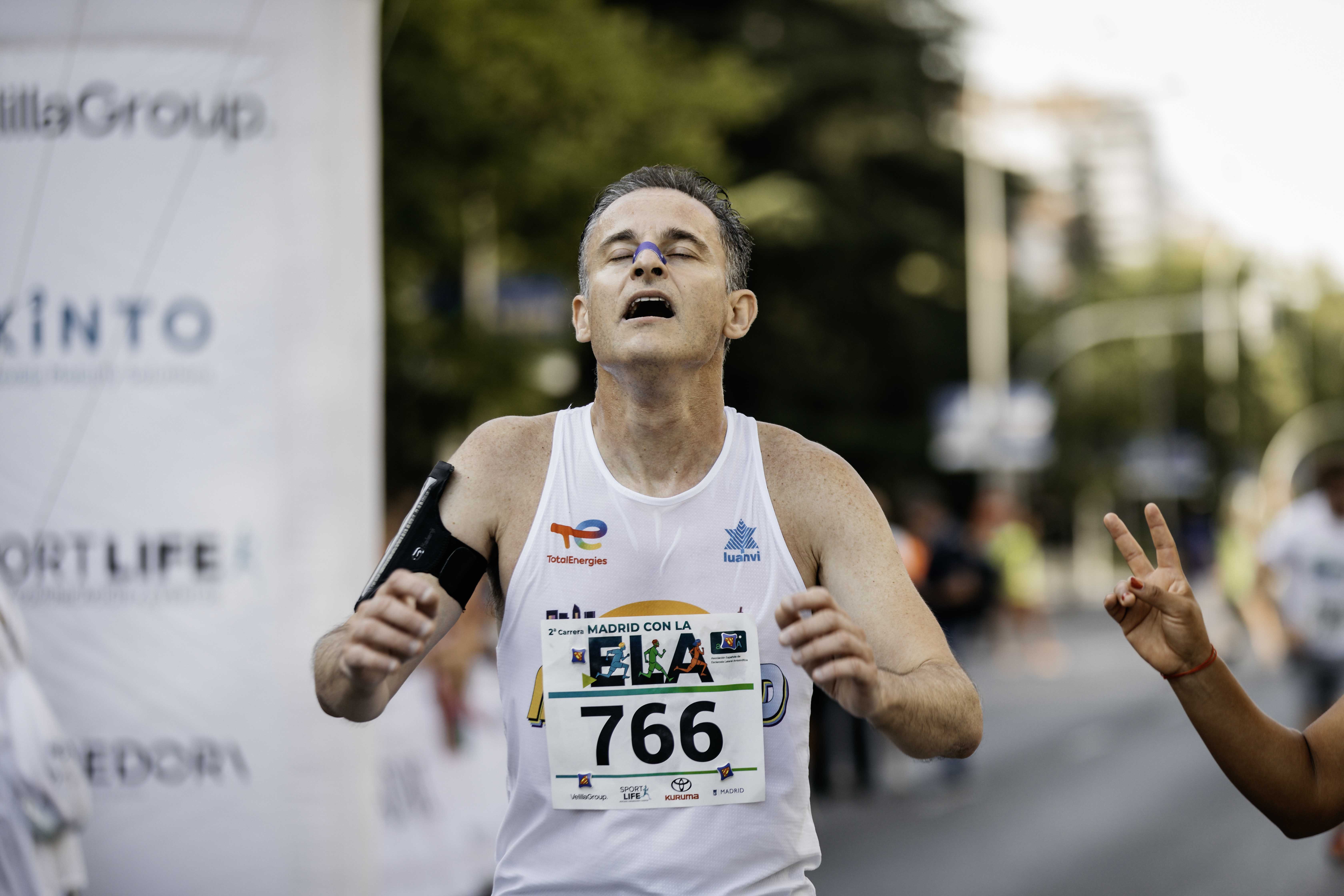 Las mejores fotos de la meta de la Carrera Madrid con la ELA 44