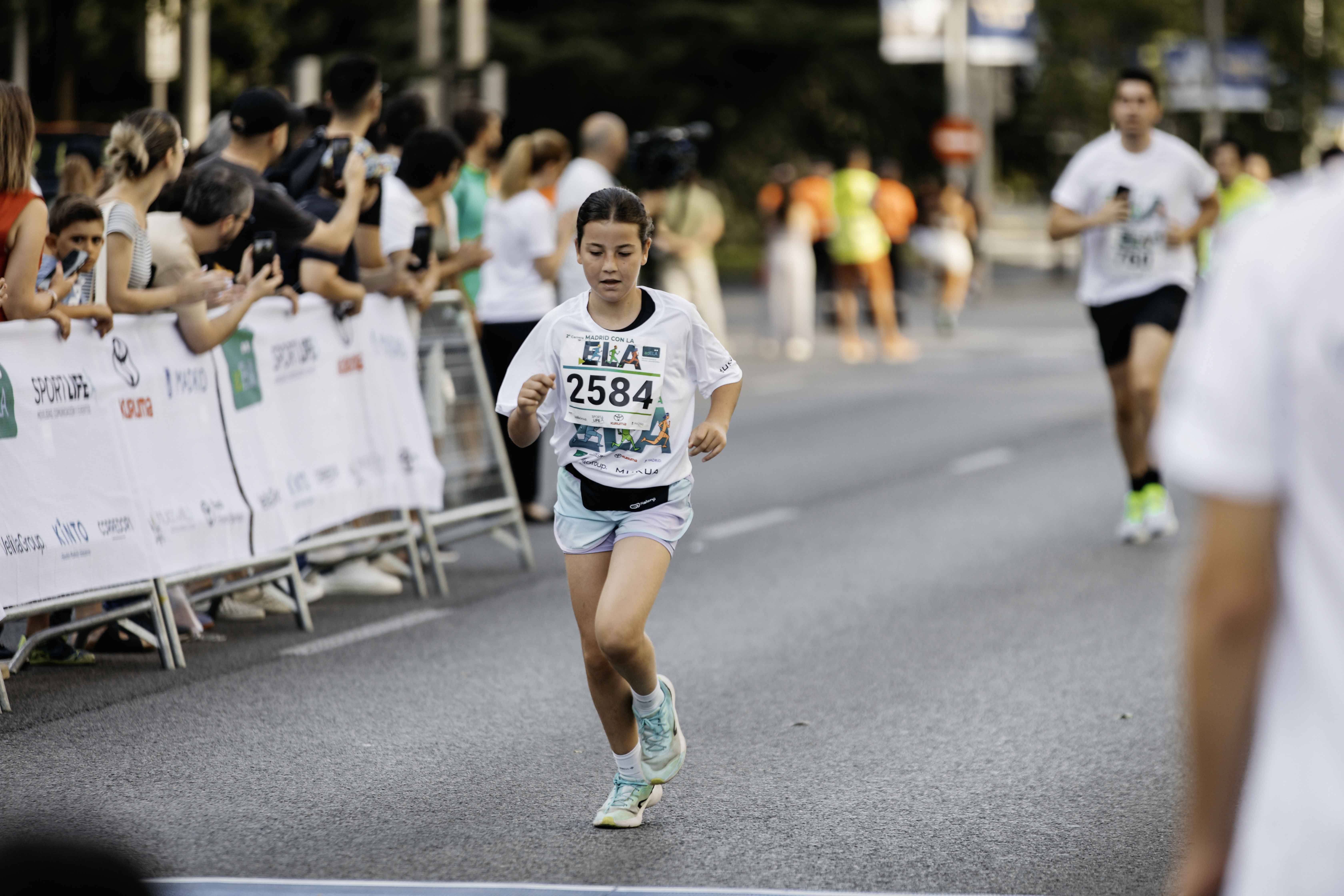 Las mejores fotos de la meta de la Carrera Madrid con la ELA 64