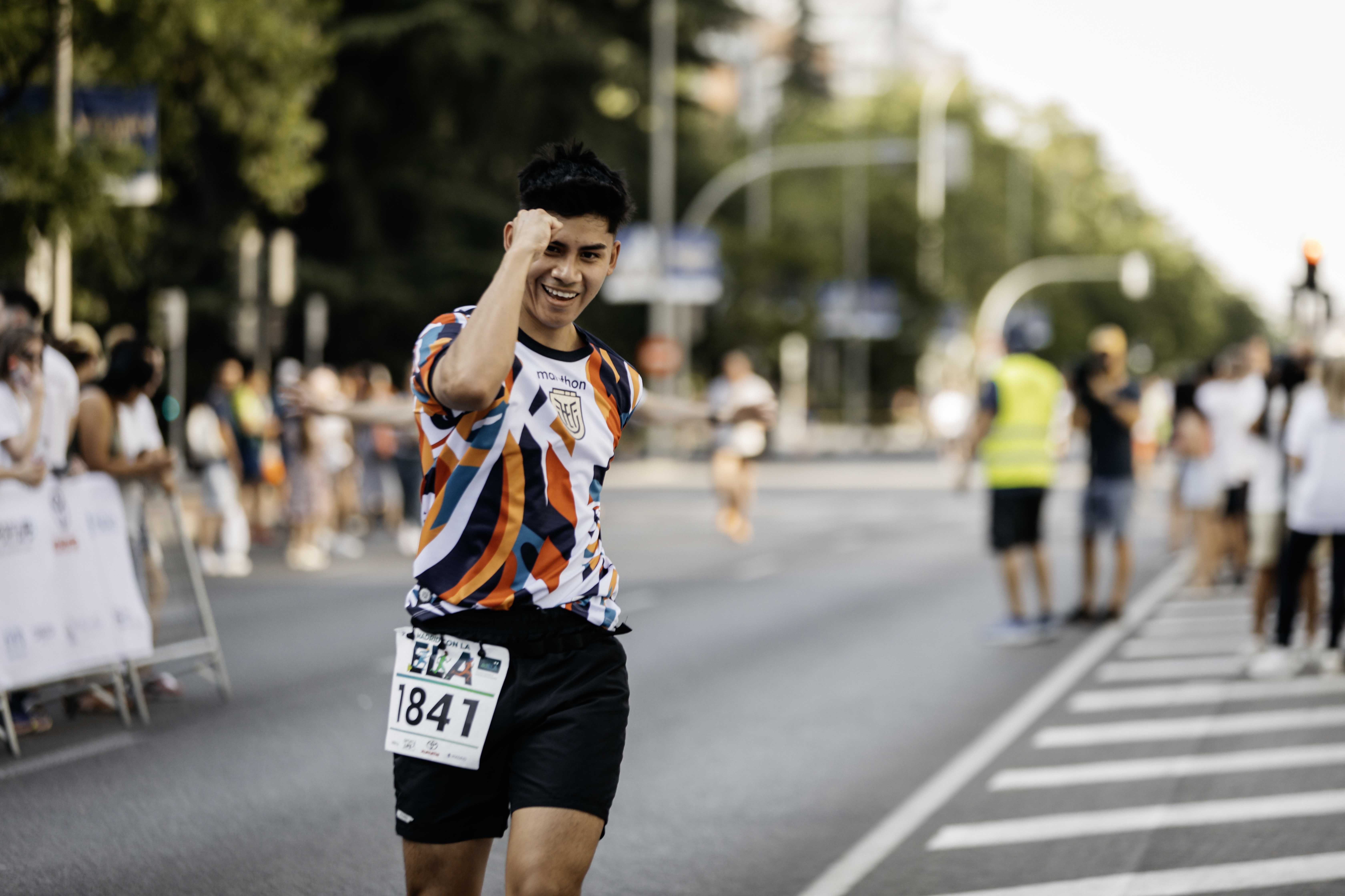 Las mejores fotos de la meta de la Carrera Madrid con la ELA 202