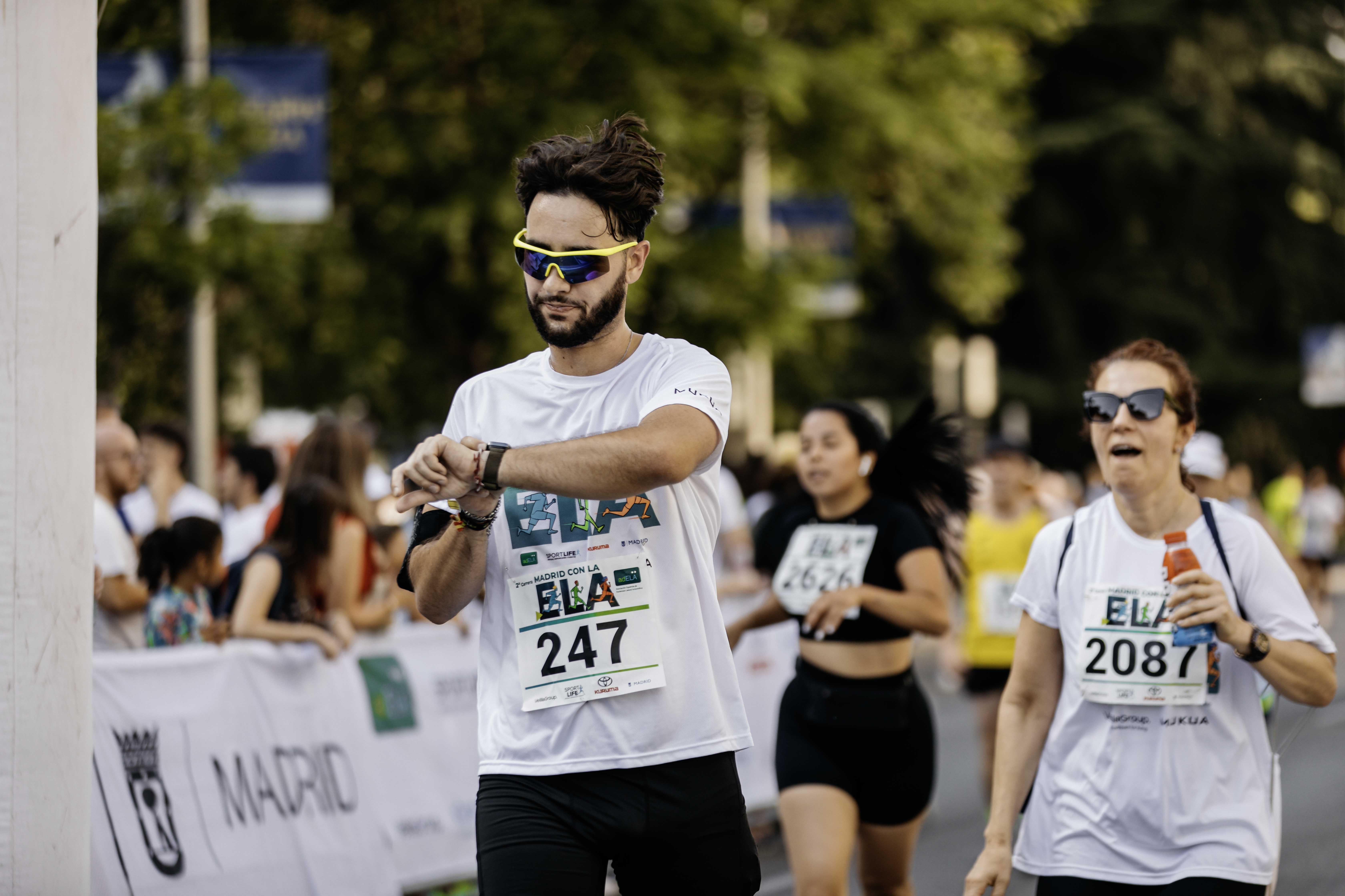 Las mejores fotos de la meta de la Carrera Madrid con la ELA 211