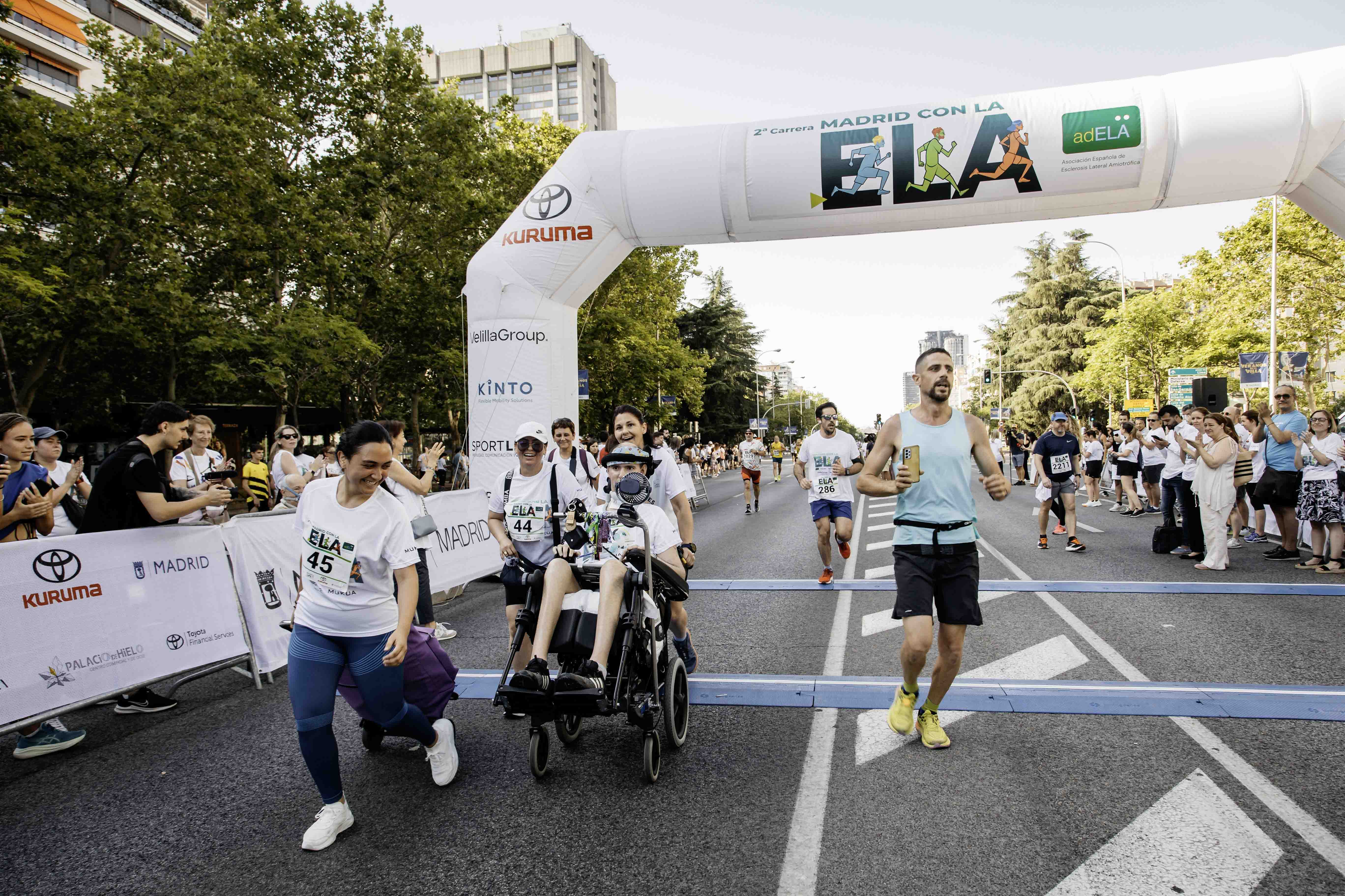 Las mejores fotos de la meta de la Carrera Madrid con la ELA 219