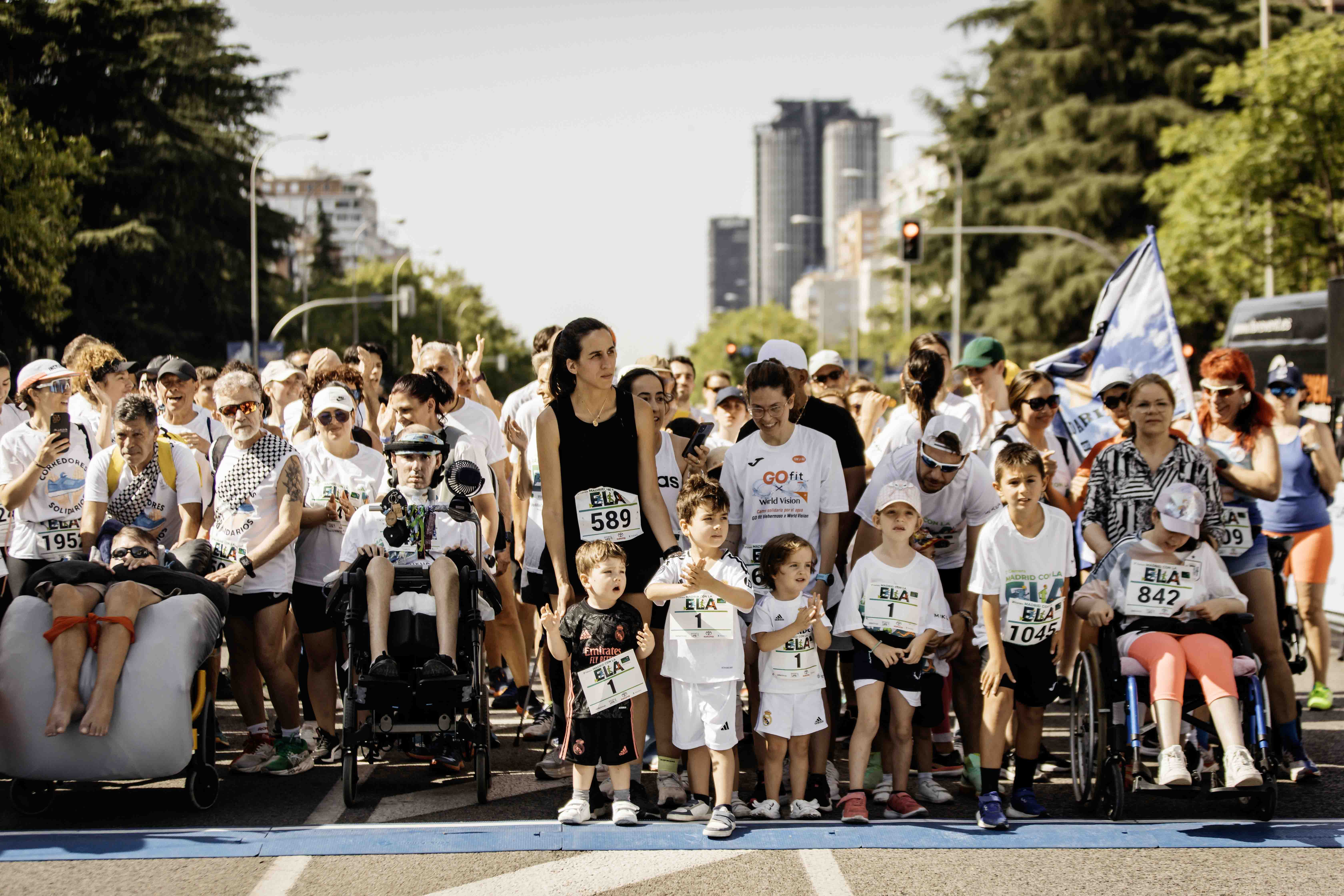 Las mejores fotos de la Carrera de la Superación celebara dentro de la Carrera Madrid con la ELA 17