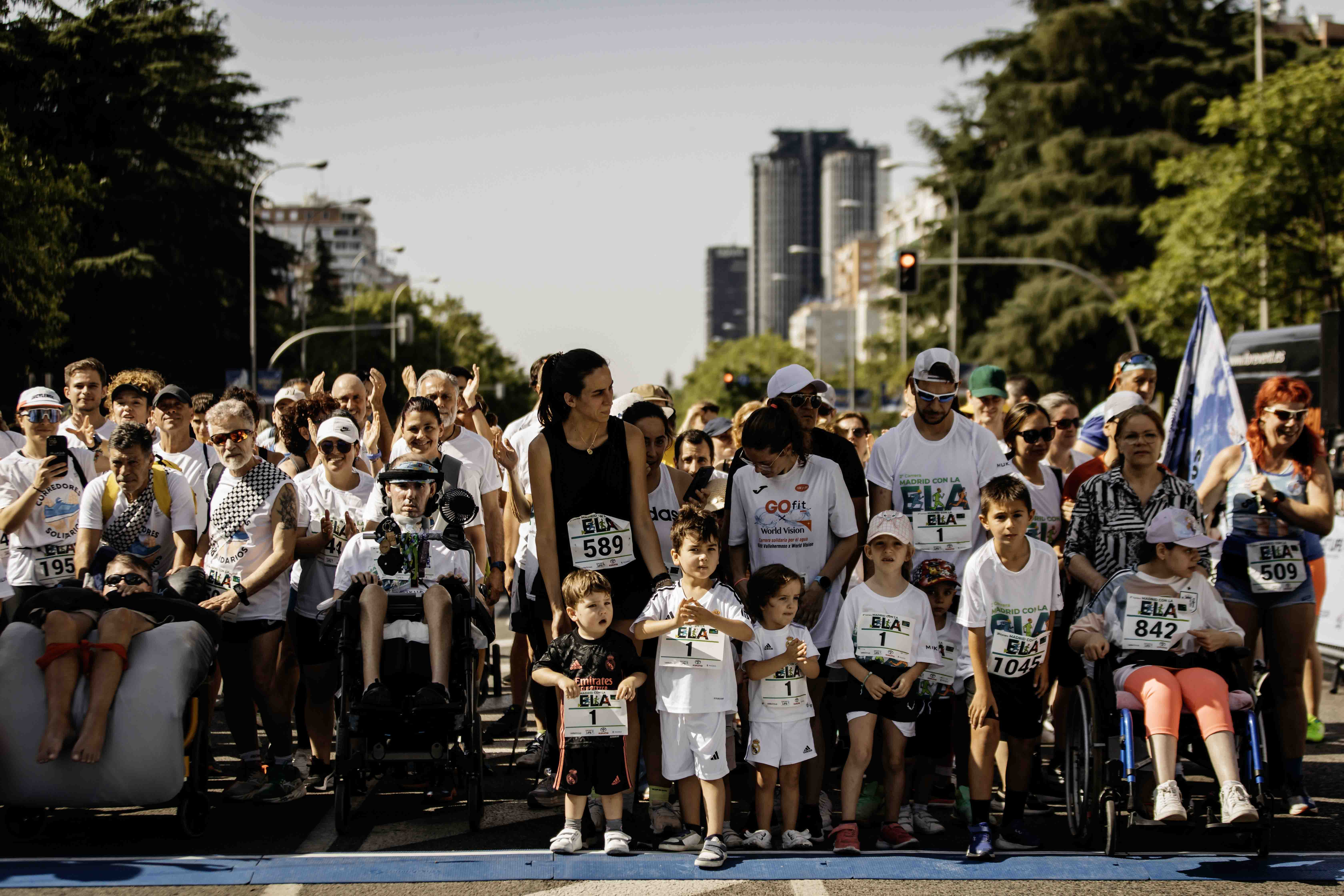 Las mejores fotos de la Carrera de la Superación celebara dentro de la Carrera Madrid con la ELA 19