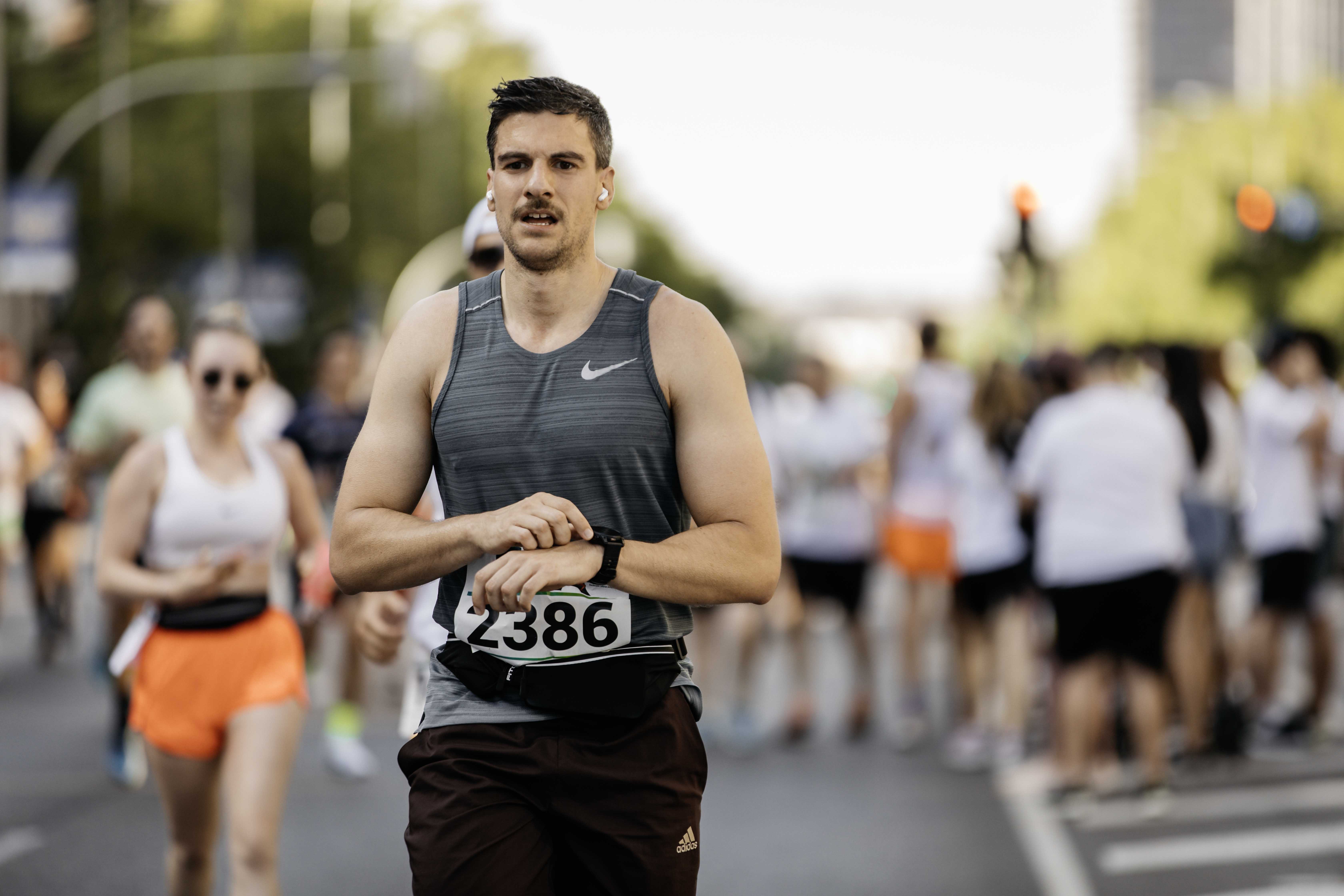 Las mejores fotos de la meta de la Carrera Madrid con la ELA 255