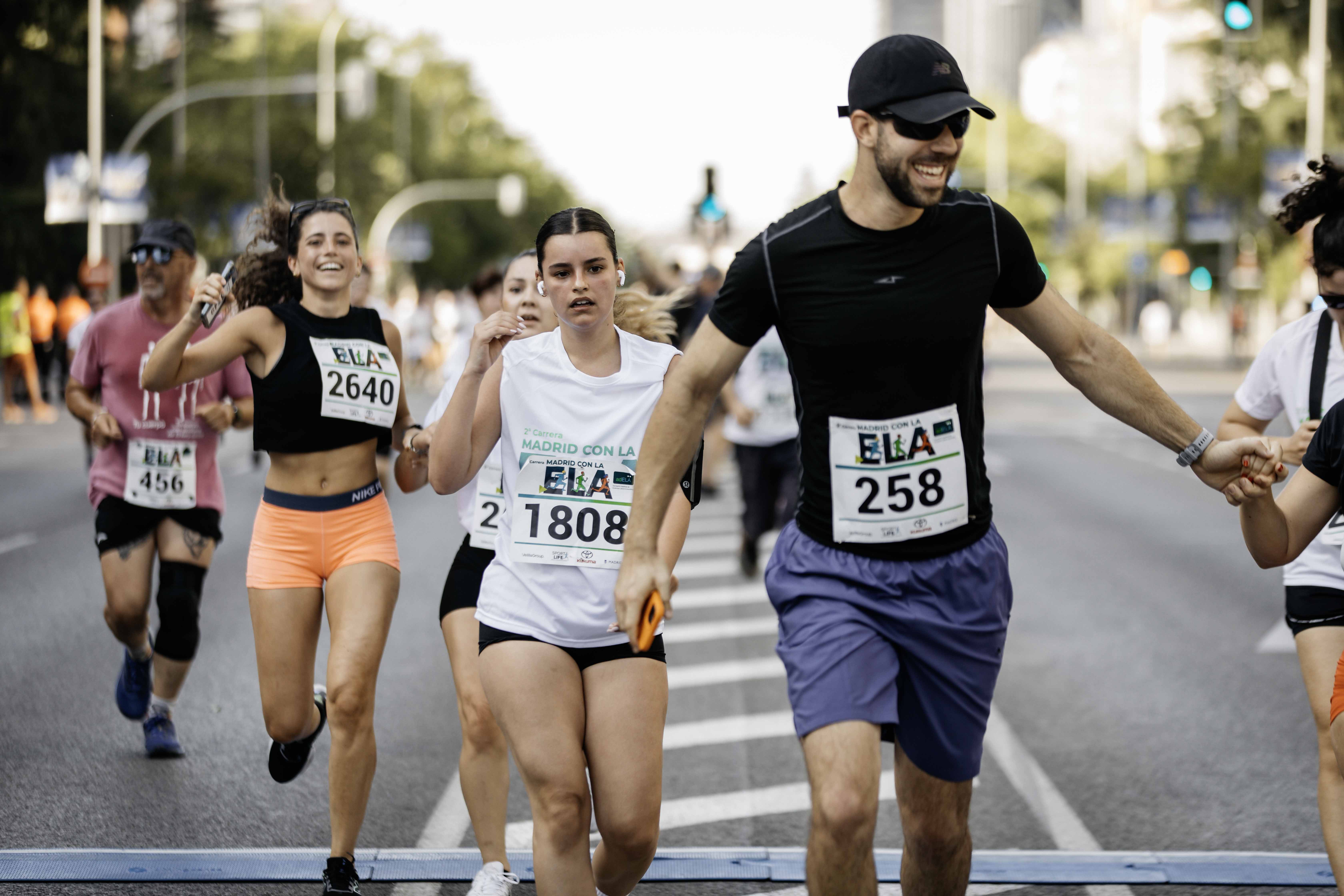 Las mejores fotos de la meta de la Carrera Madrid con la ELA 123