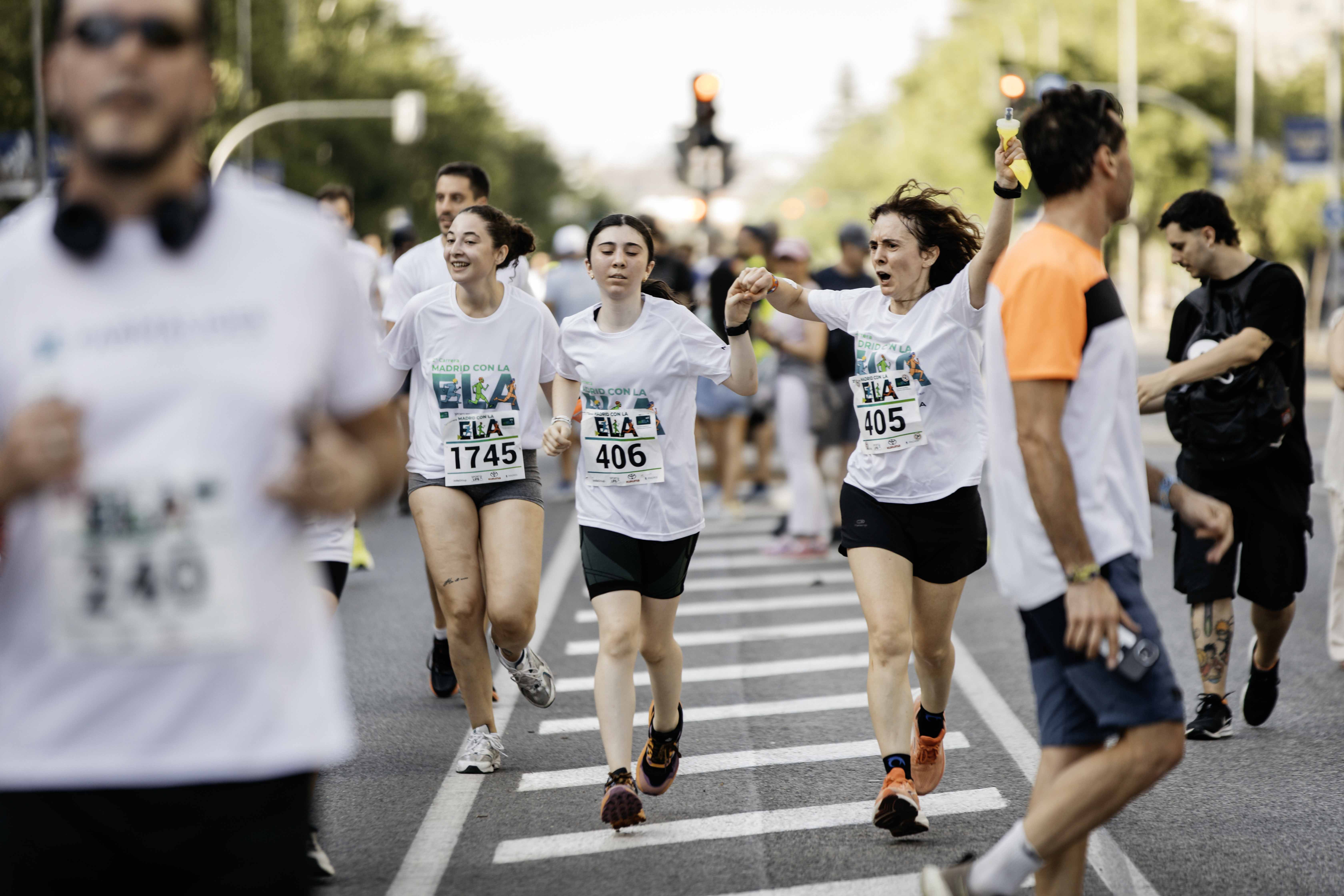 Las mejores fotos de la meta de la Carrera Madrid con la ELA 129